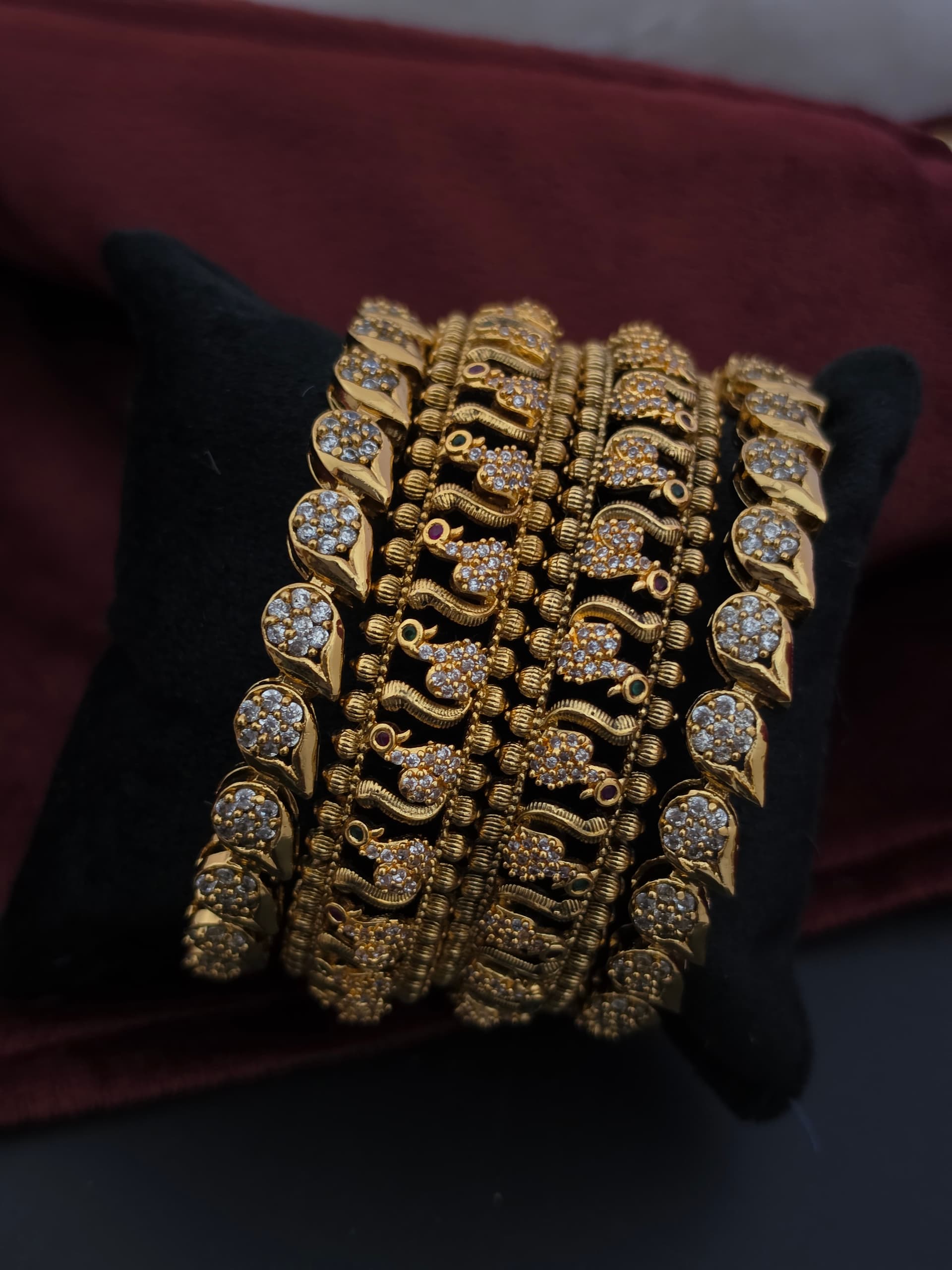 Premium matt ad sotne bangle combo