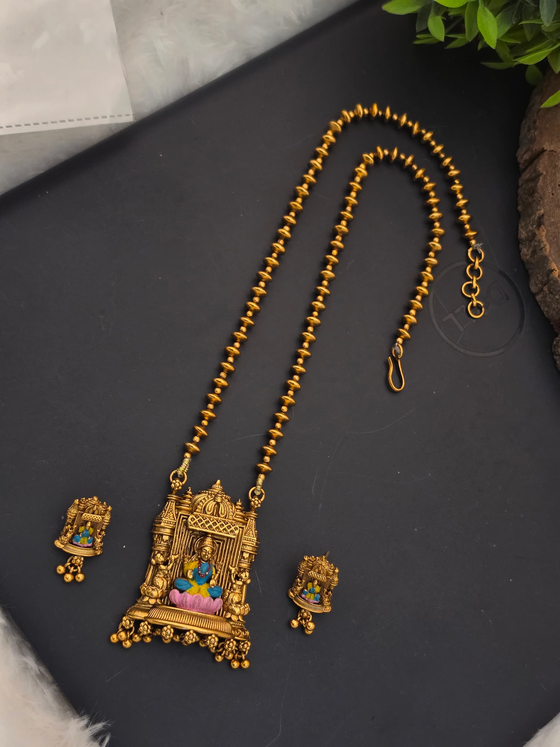 Premium matt meenakari haram with earings