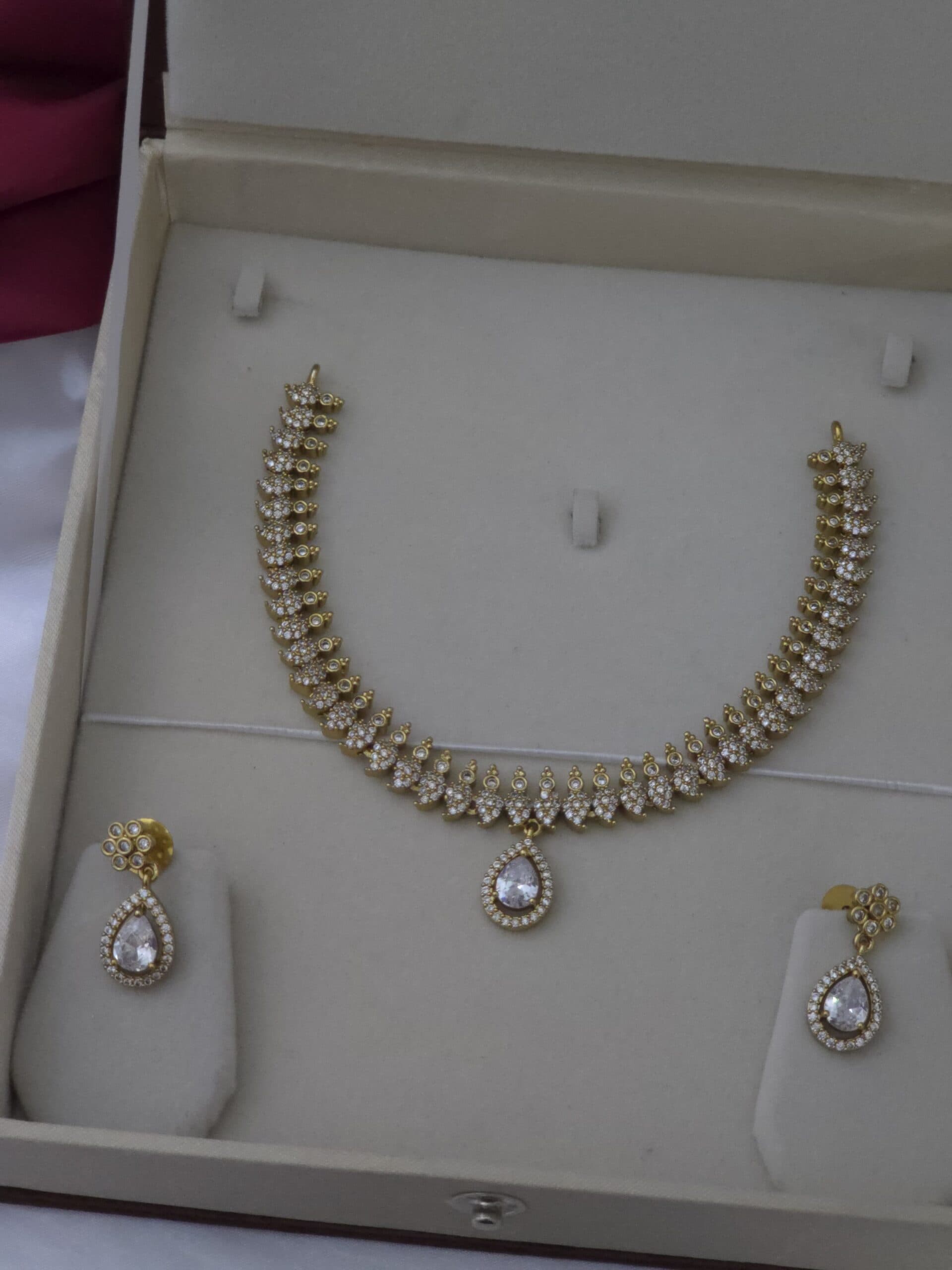 Premium ad matt Necklace