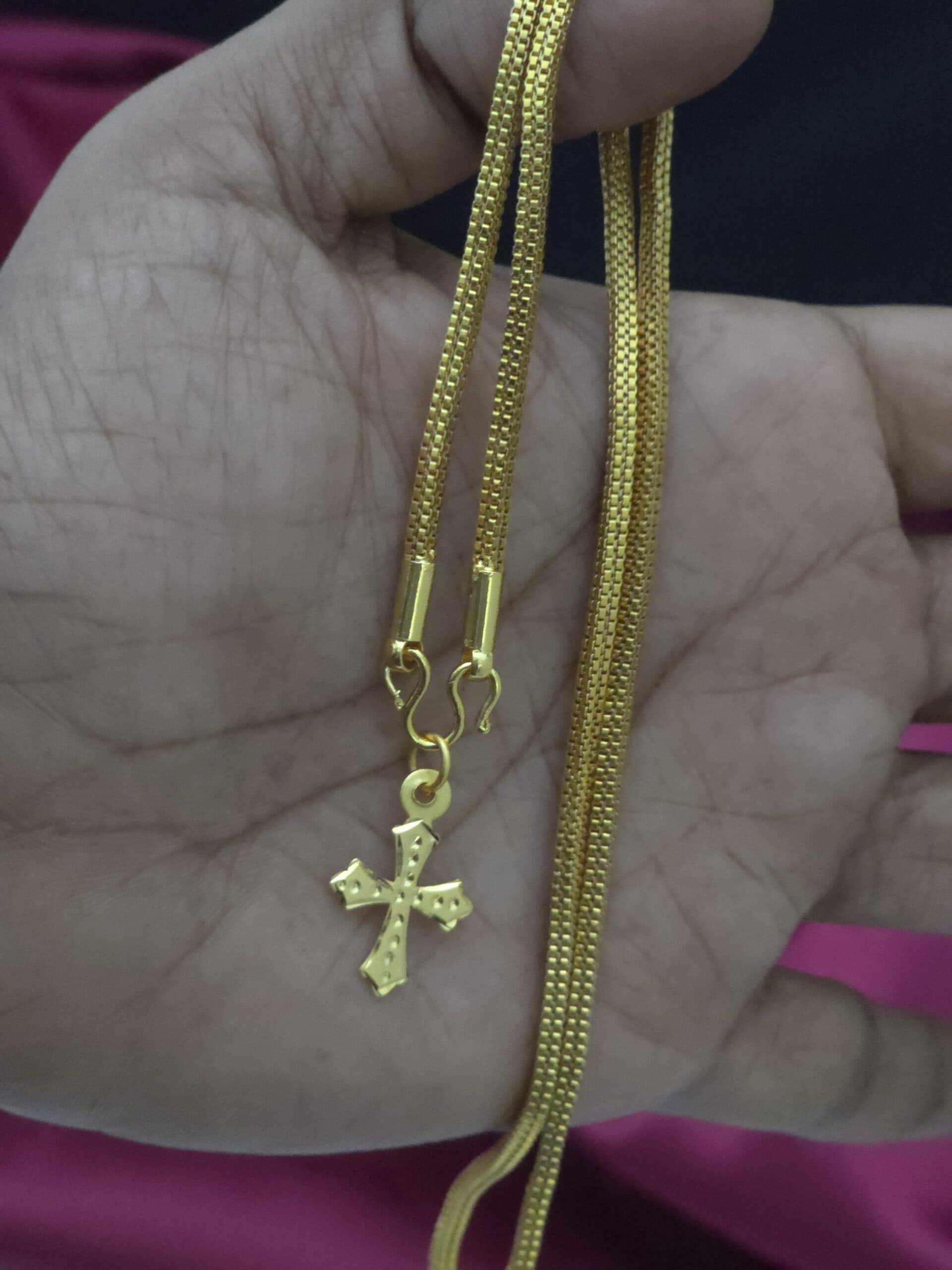 Foaming 18 inches cross dollar chain