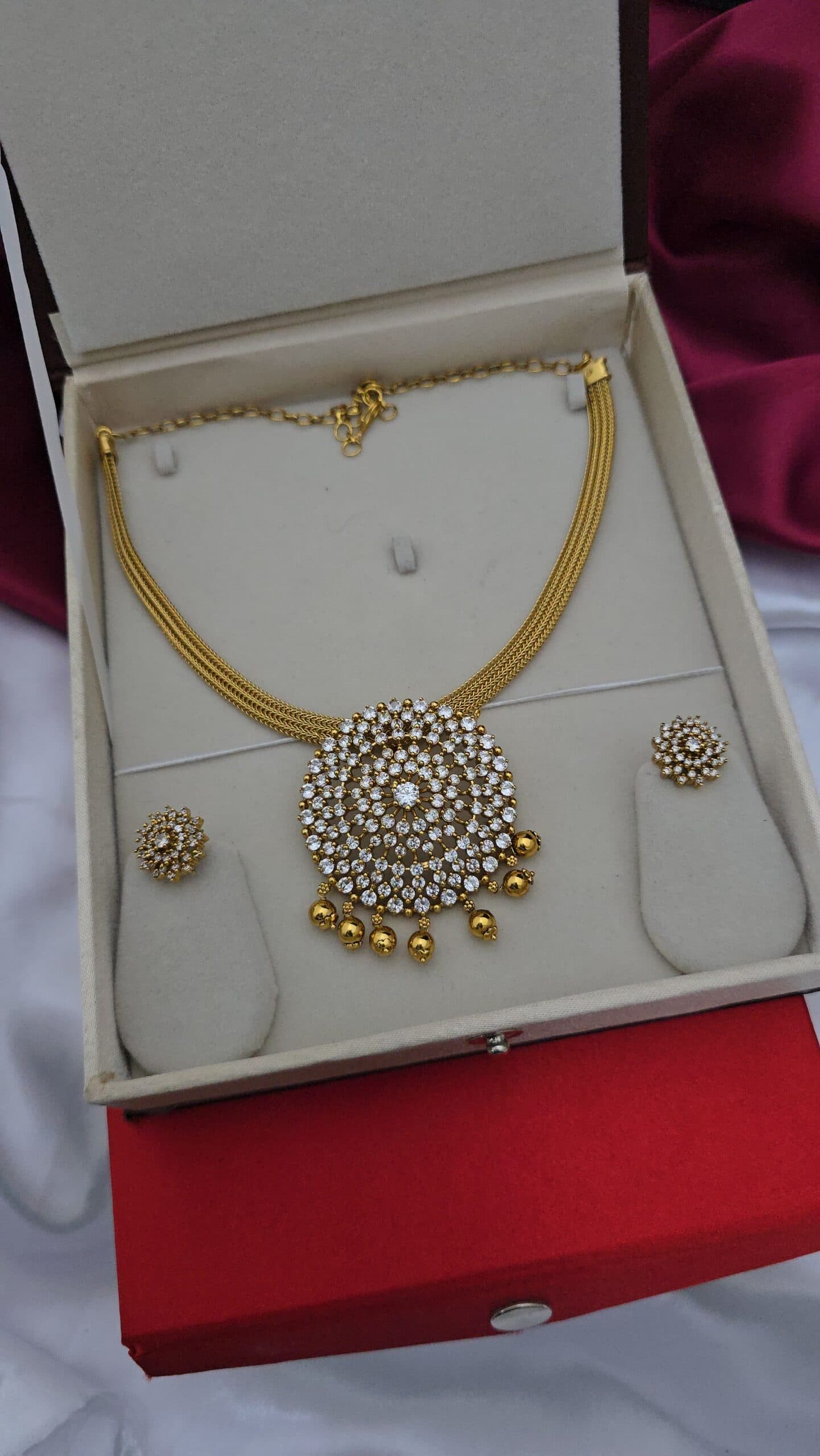 Premium matt ad necklace