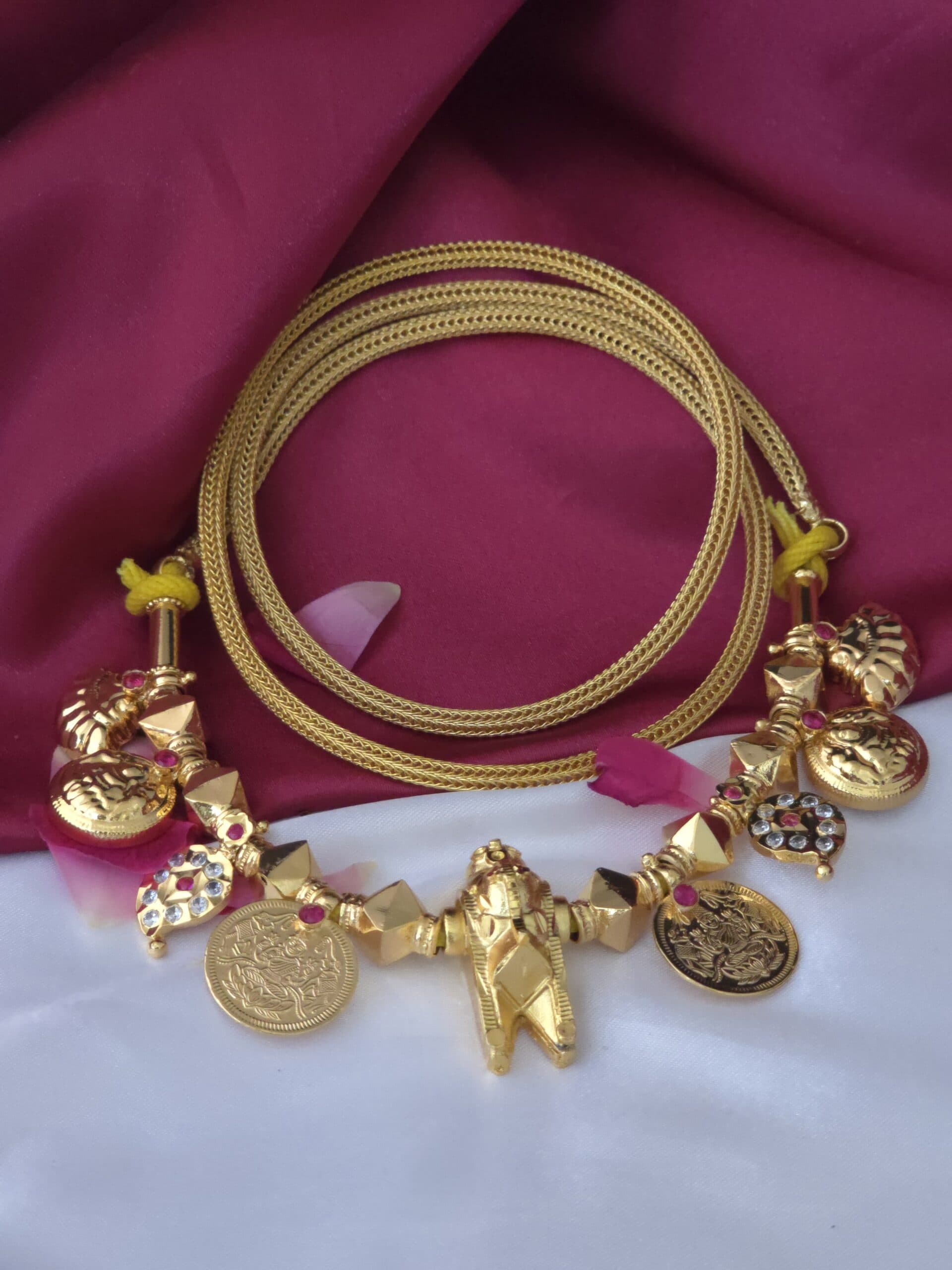 Customized foaming thali set