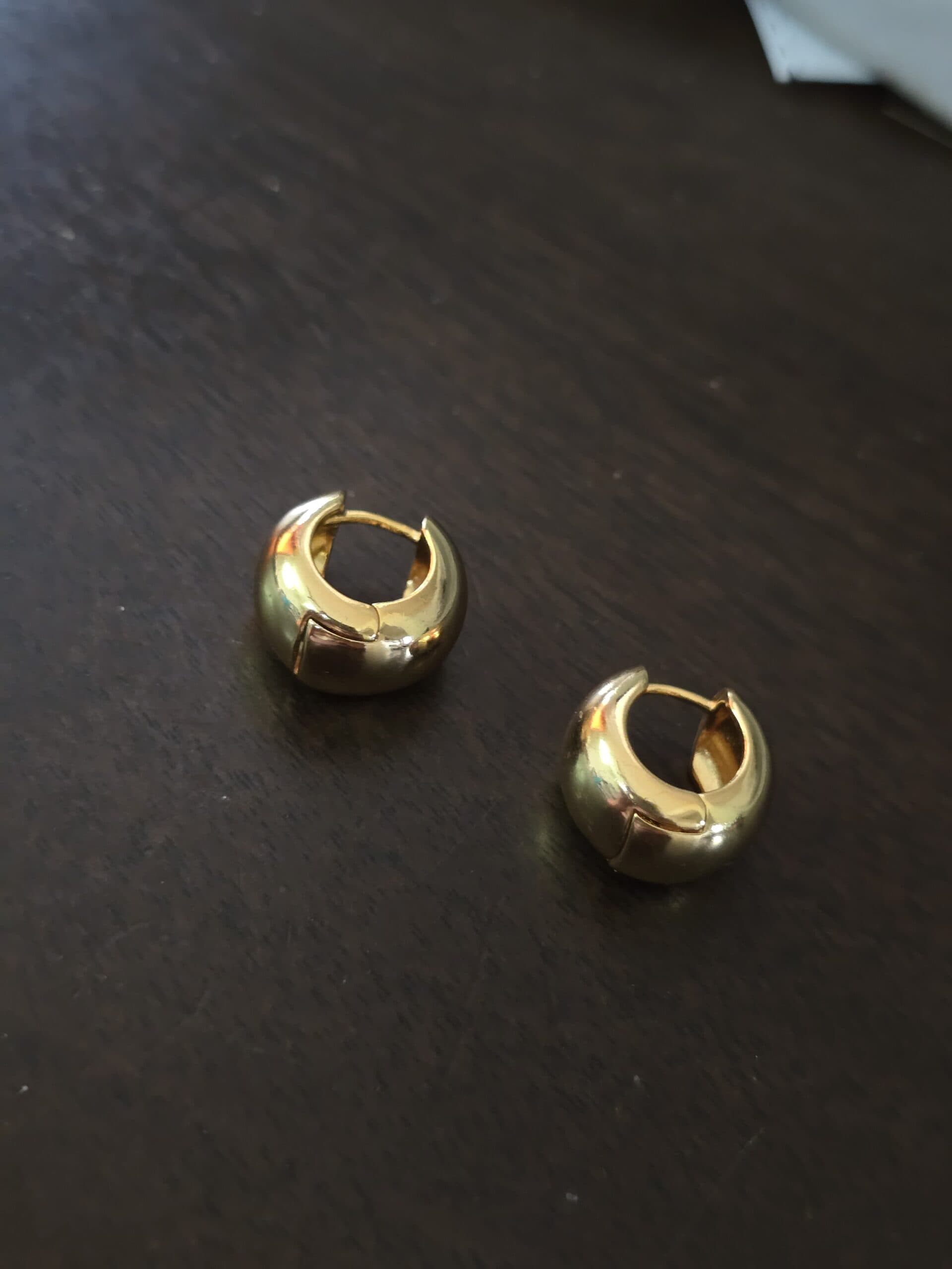 Foaming balli earing