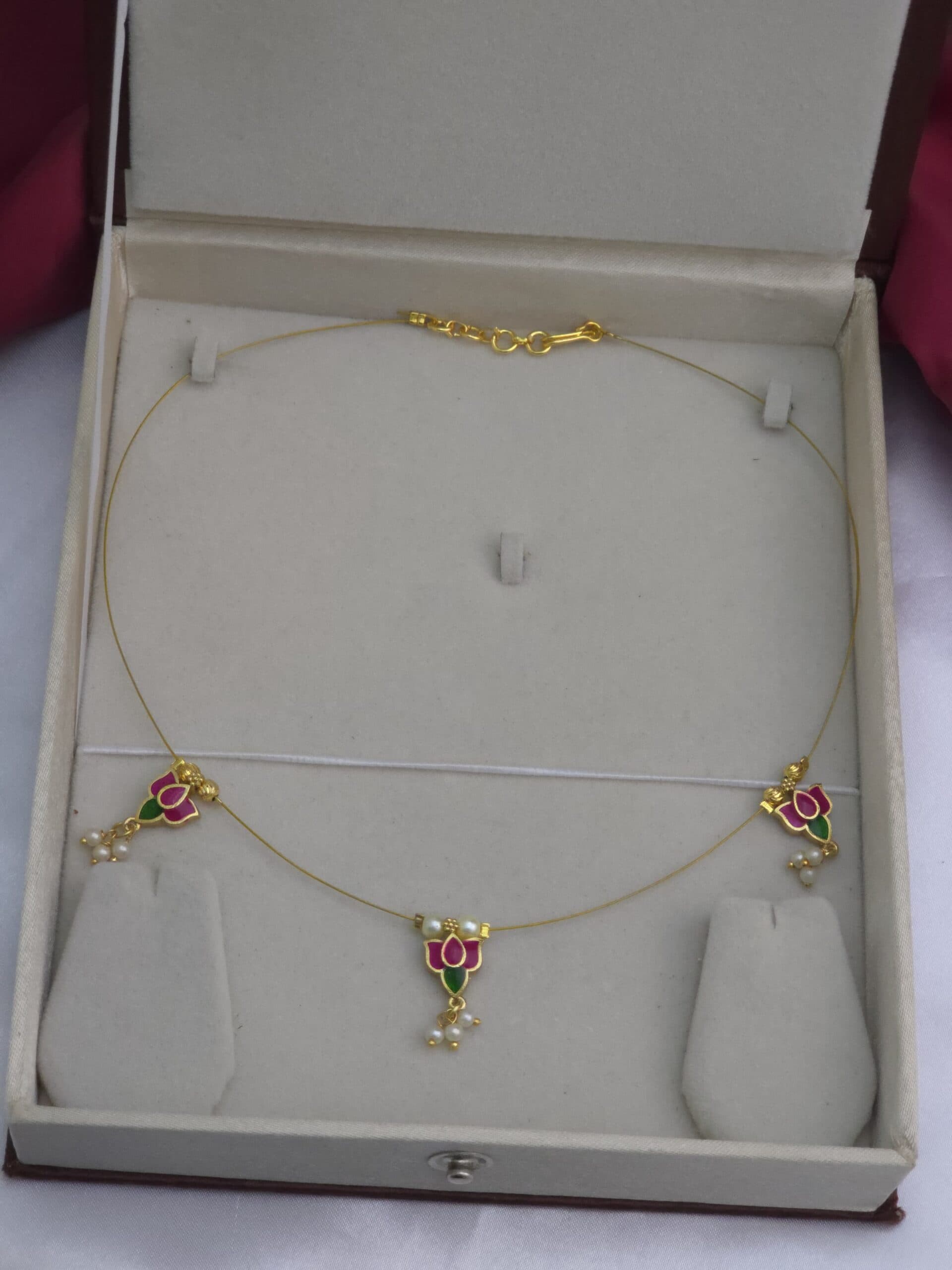Premium matt innivisible necklace