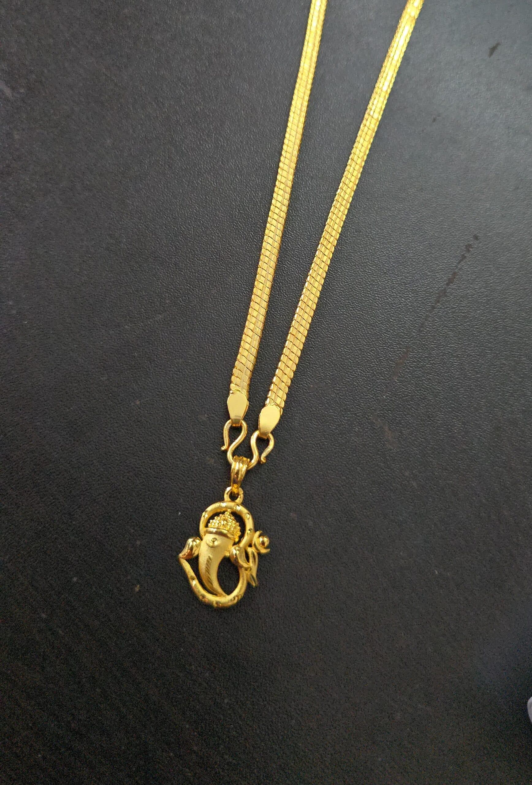 Foaming dollar chain