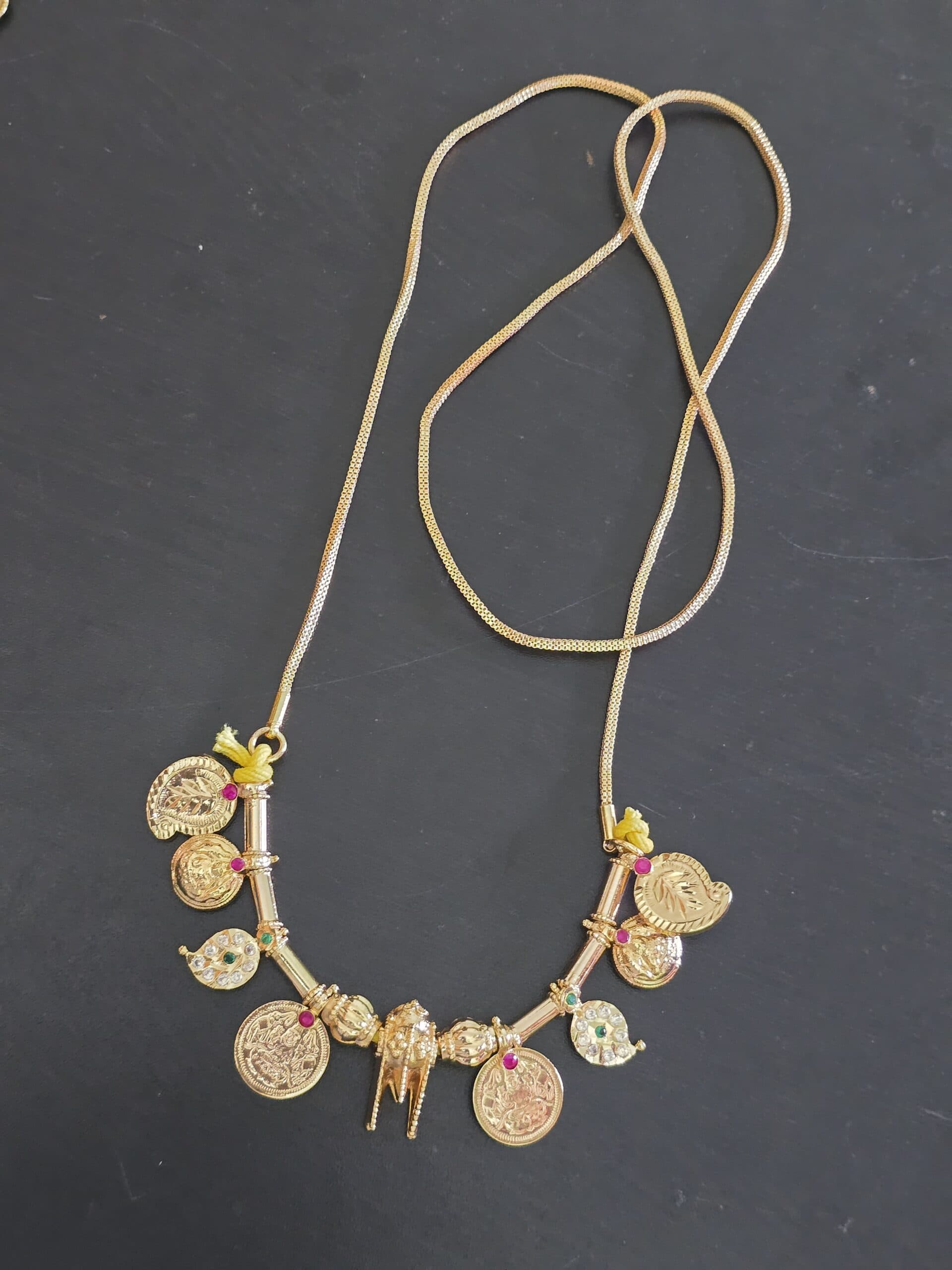 Foaming chain with thali urukal