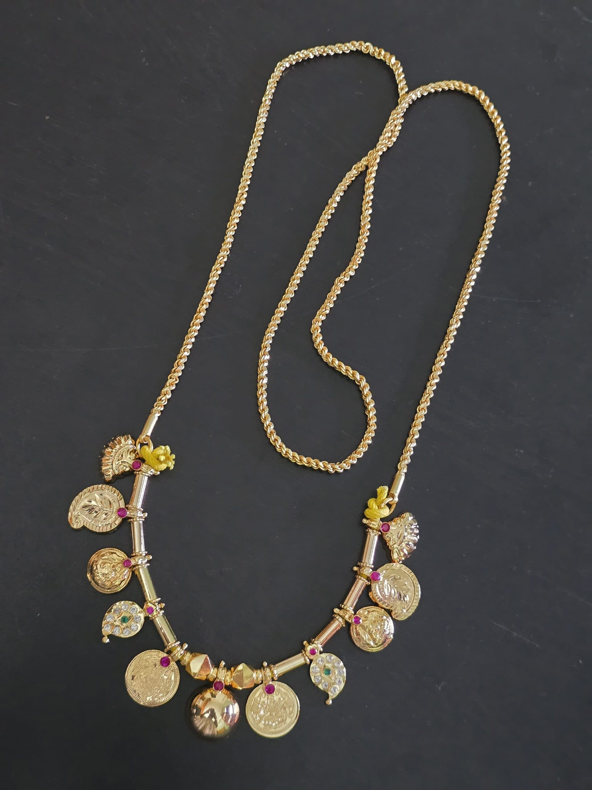 Foaming chain with thali urukal