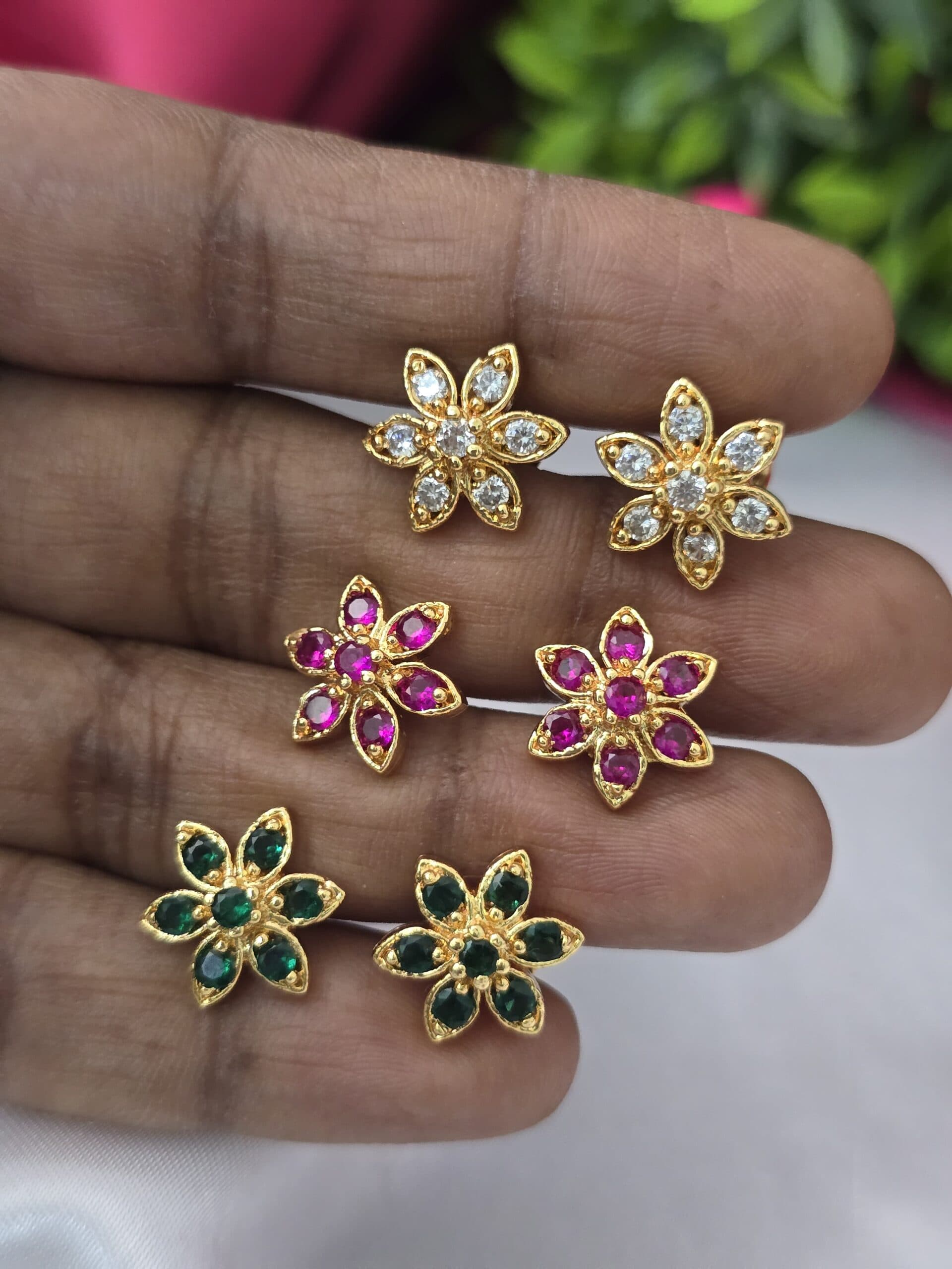 Premium diamond look ad stud