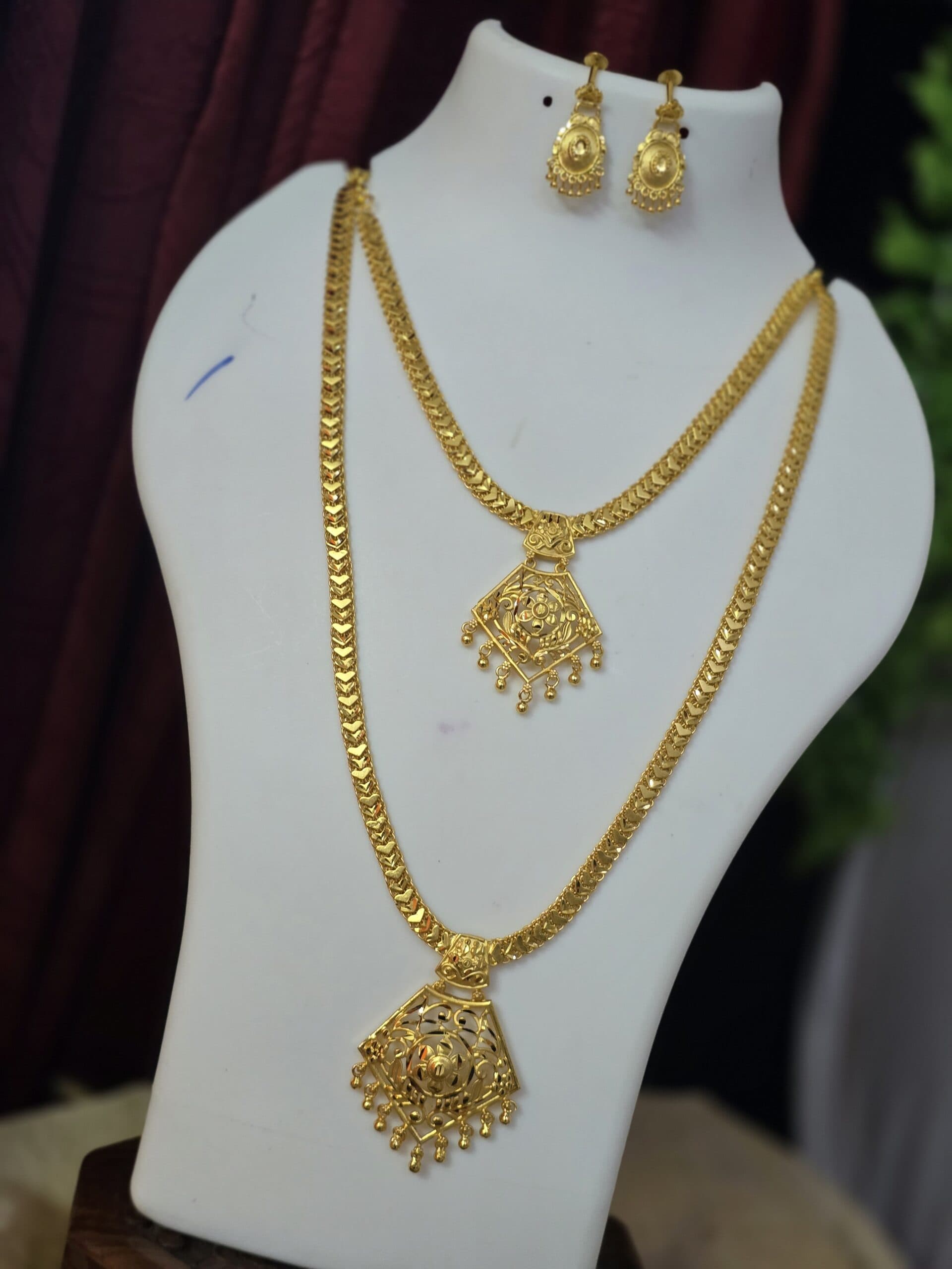 Premium foaming plain heart chain comes combo