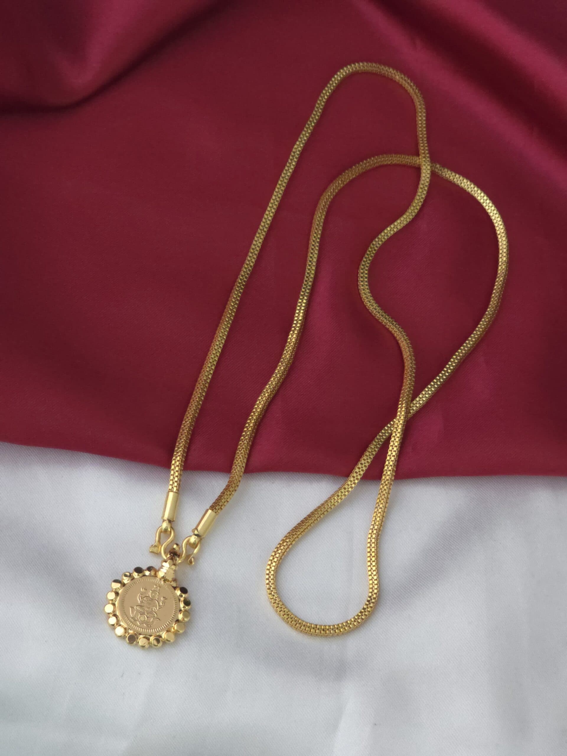 Premium foaming 24 inches lakshmi goddes dollar chain