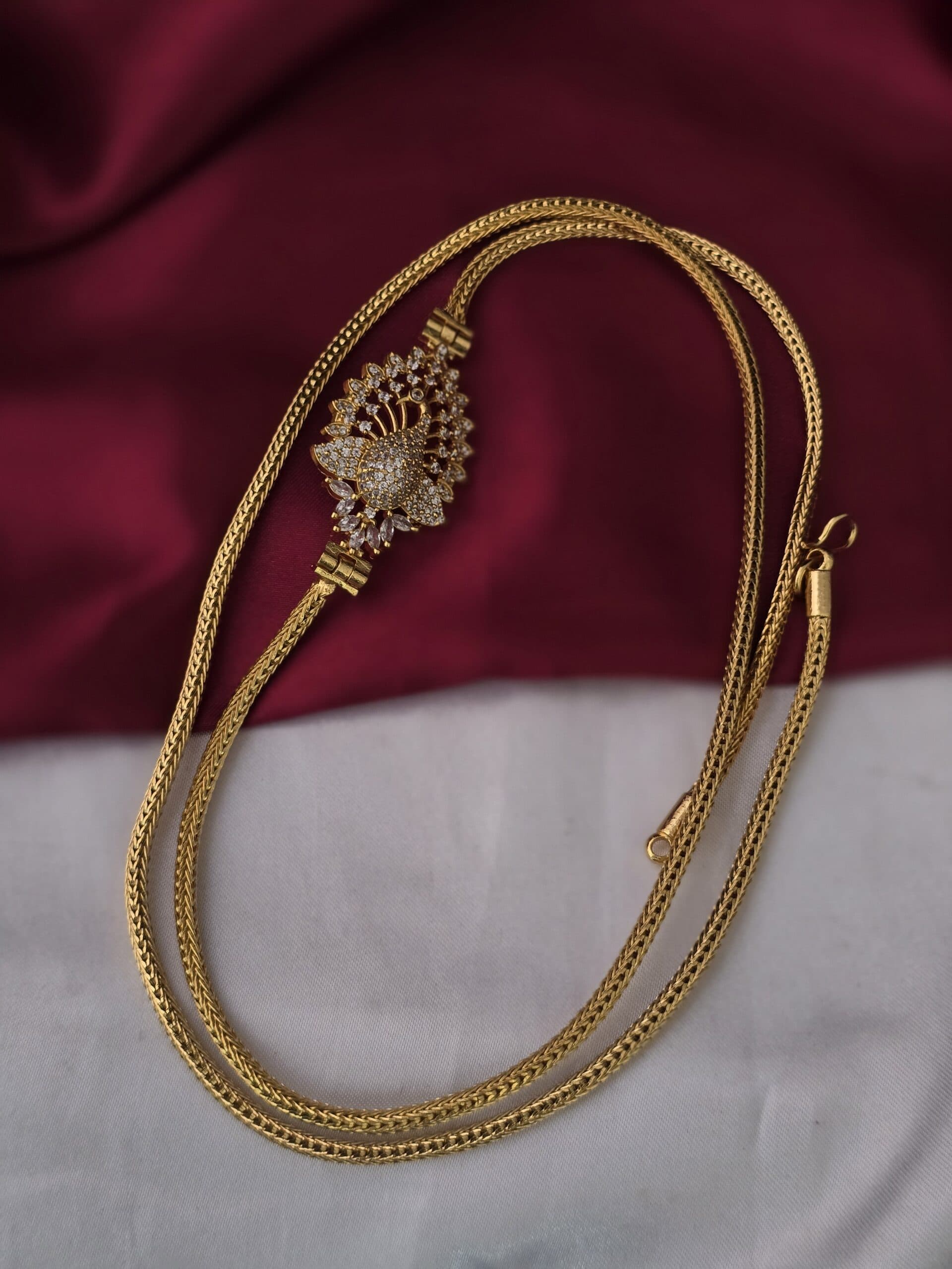 Premium foaming Real Gold 32 inches foaming ad mugappu chain comes with peacock pattern