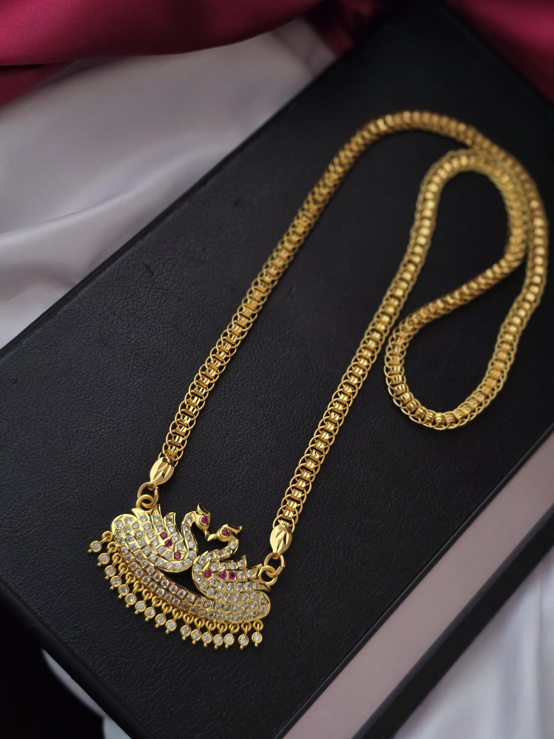 Premium 28 imon peacock dollar chain