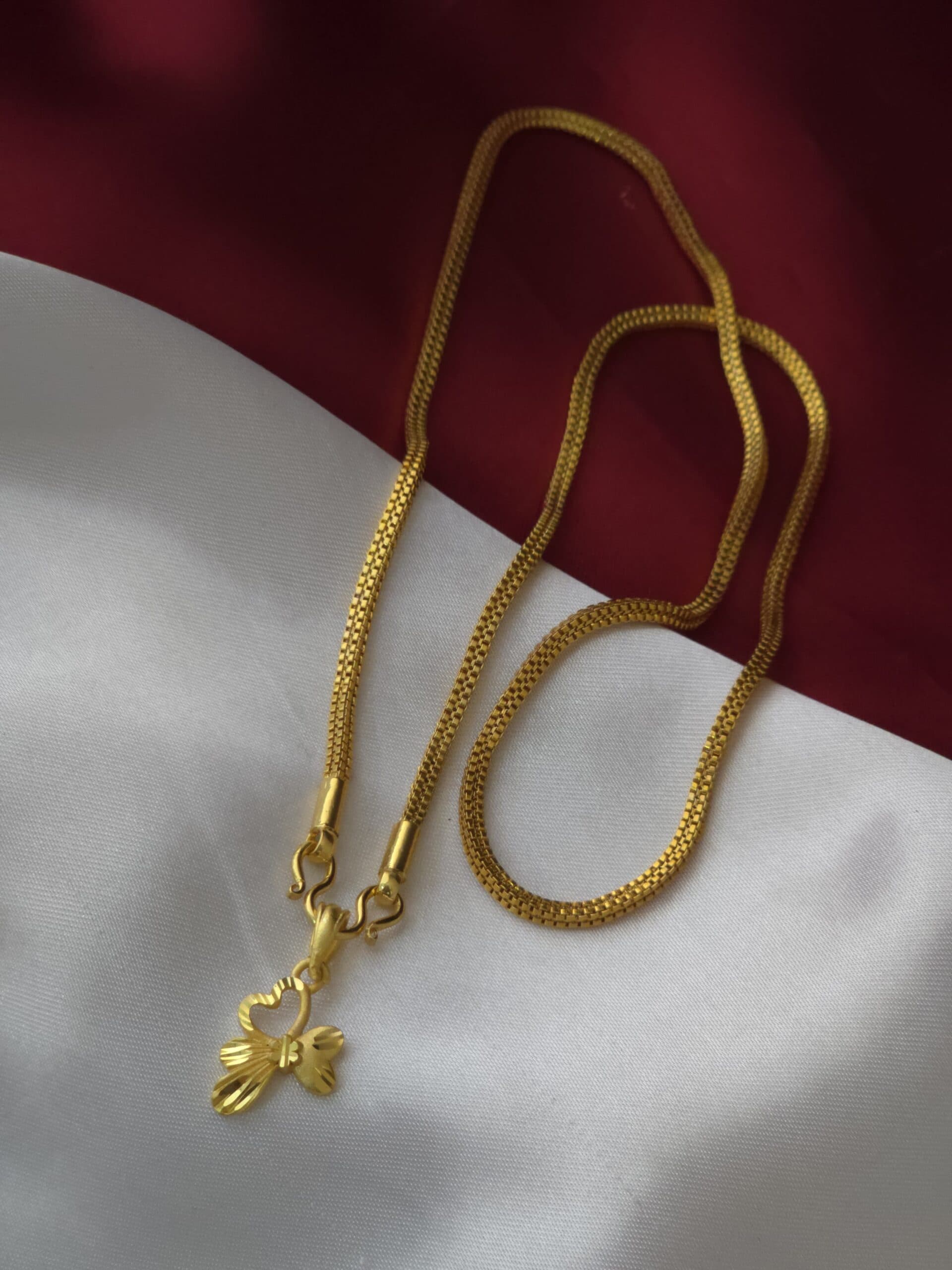 Premium foaming 18 inches rippon dollar comes square chain