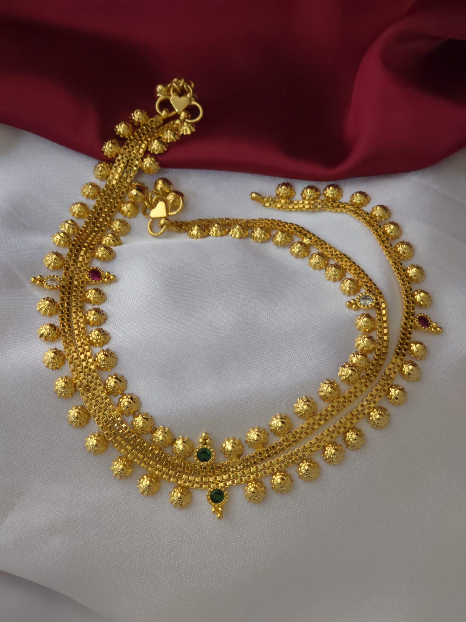 Premium ad foaming anklets