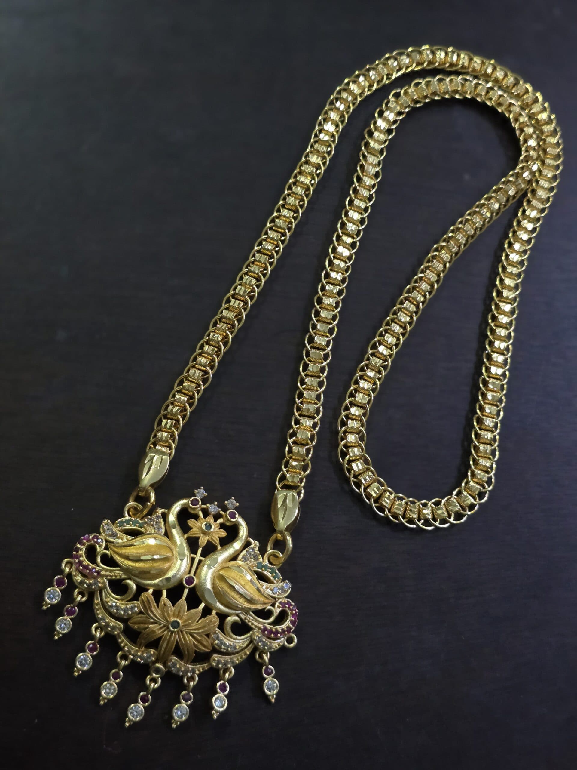 Premium 28 inches ad peacock dollar chain