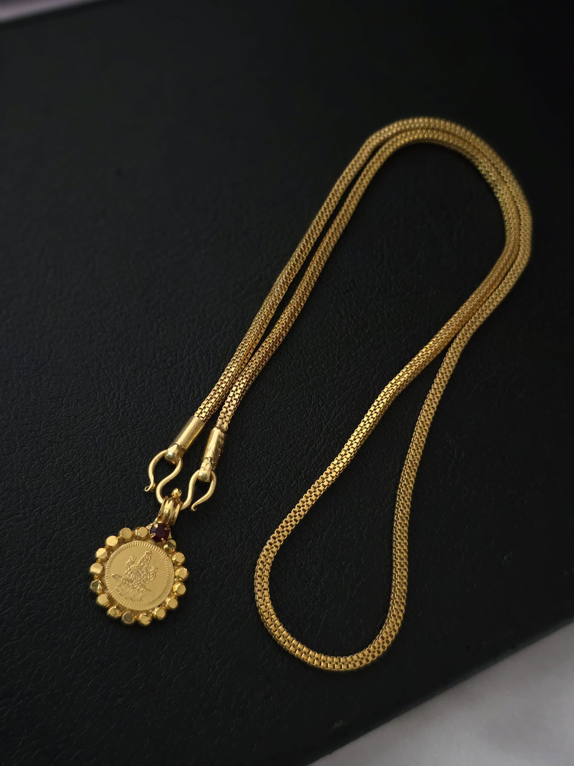 Premium foaming 18 inches ad laskhmi dollar chain