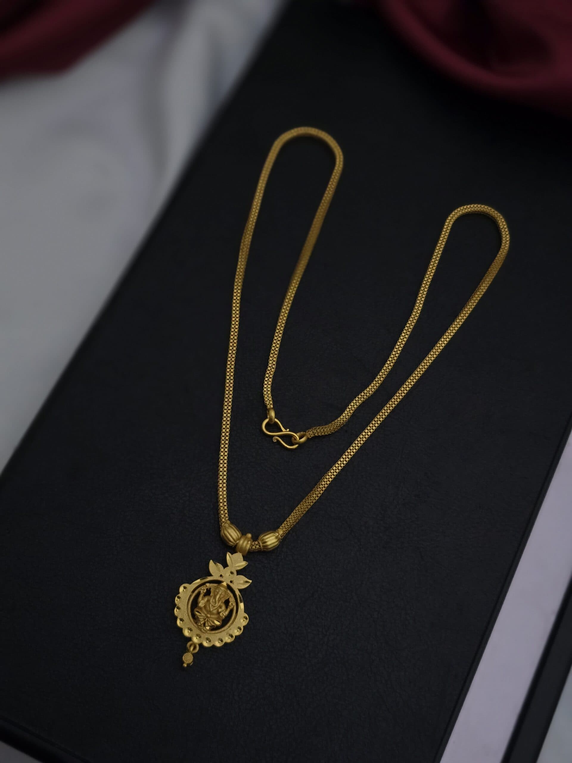 Premium quality vinayagar dollar chain