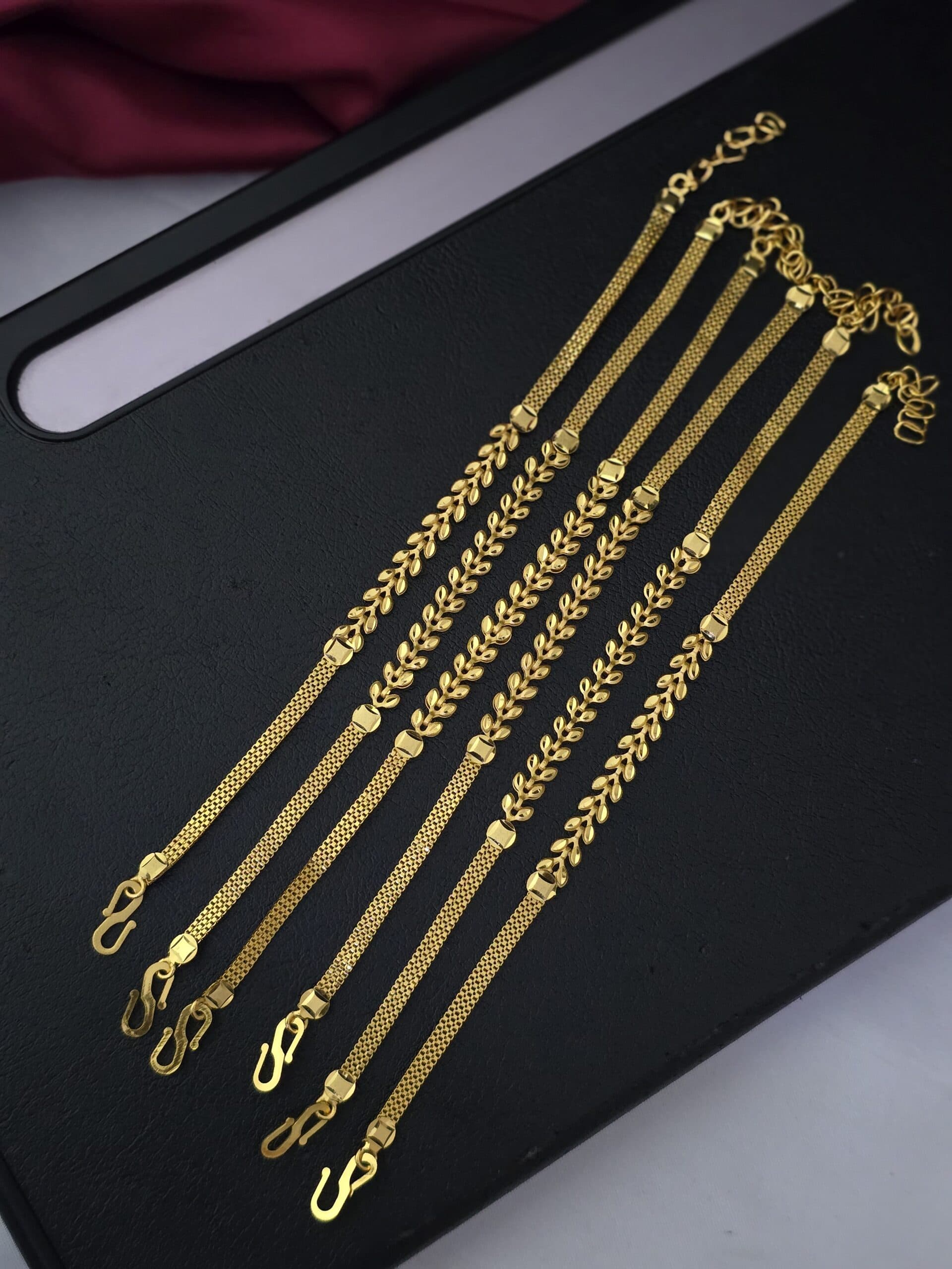 Premium quality foaming bracelet
