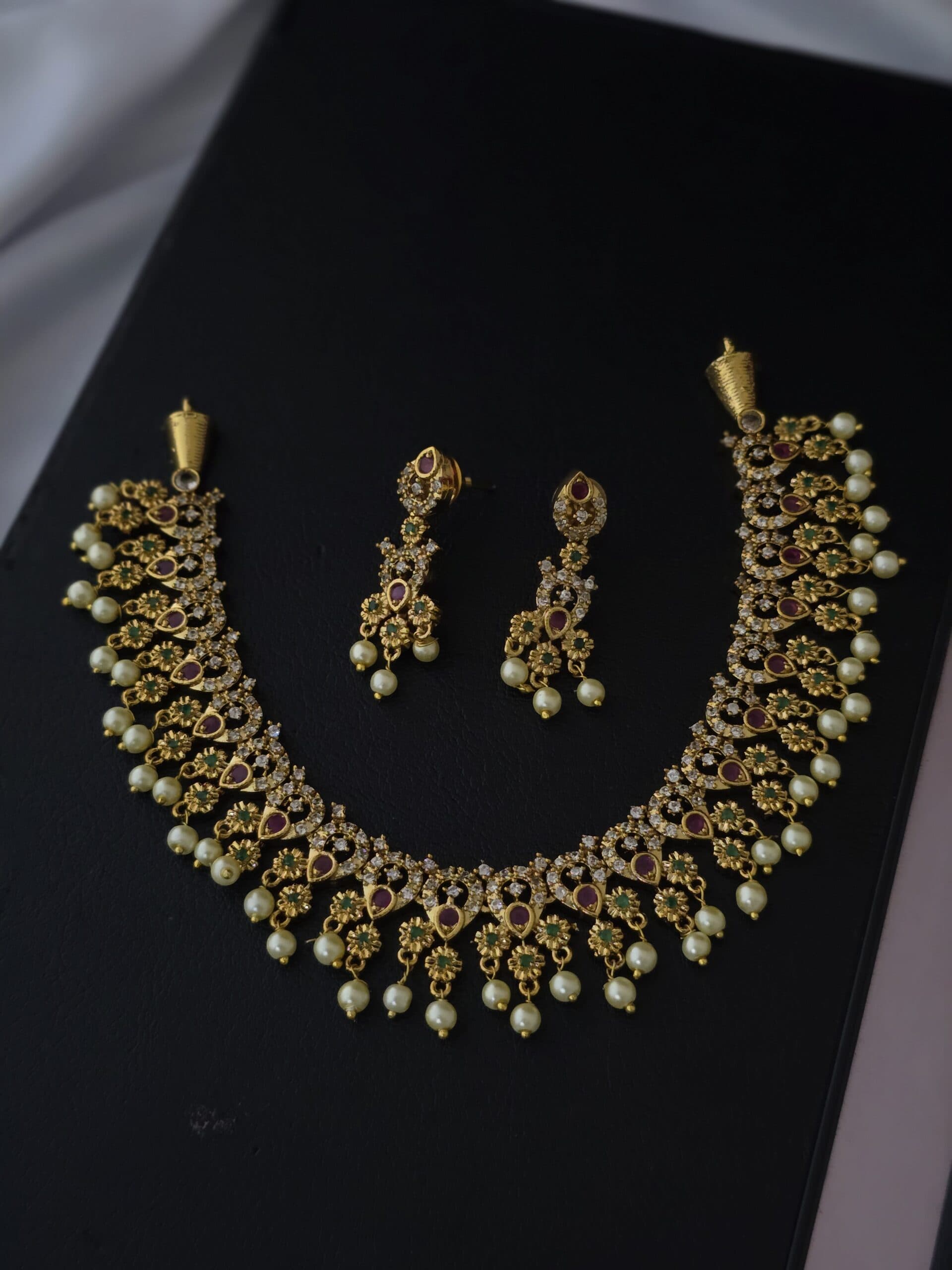 Premium quality pearl ad necklace