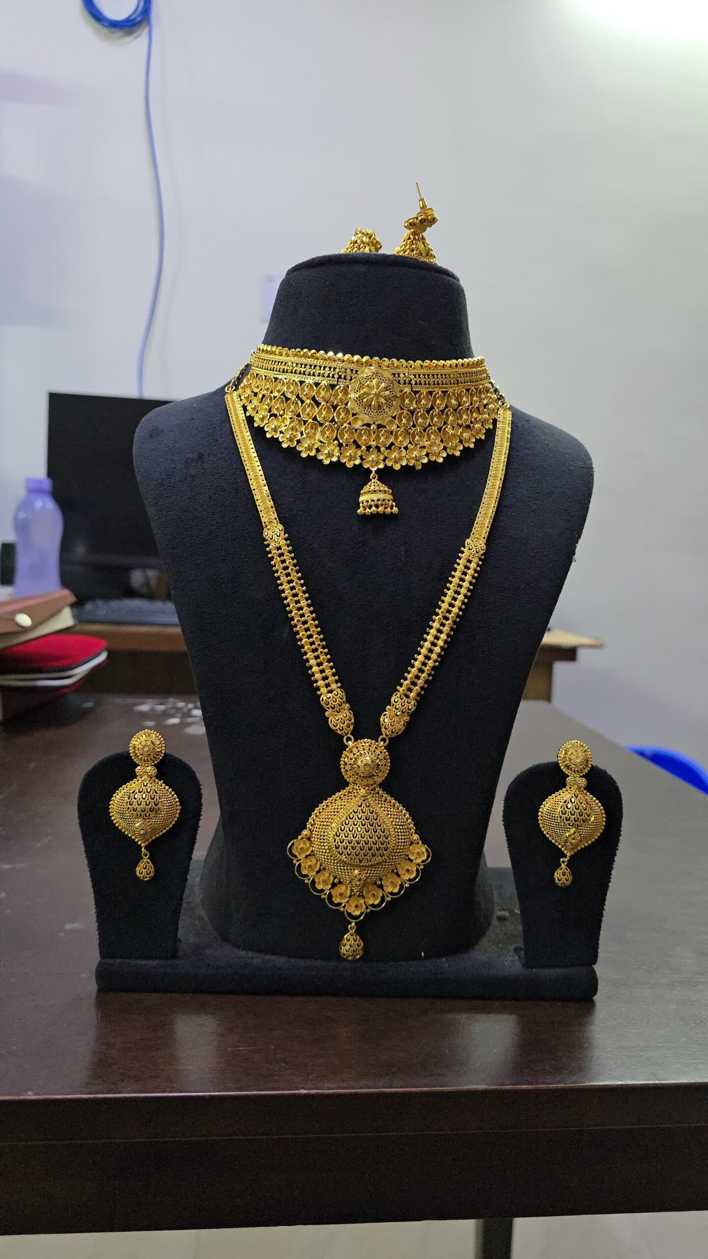 Premium foaming choker comes haram with jhumka