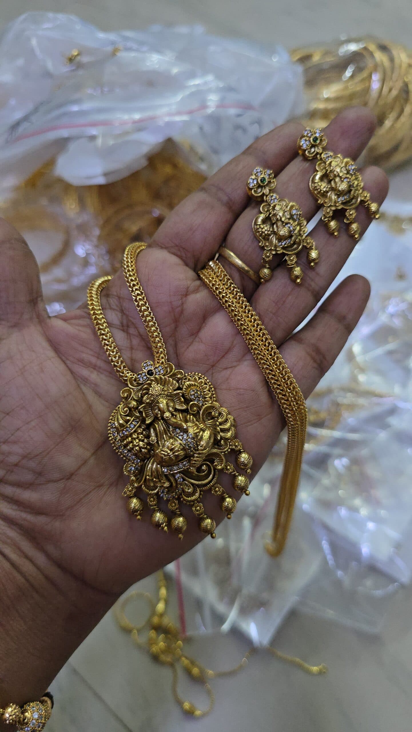 Premium 26 inch matt locket lakshmi doller chain