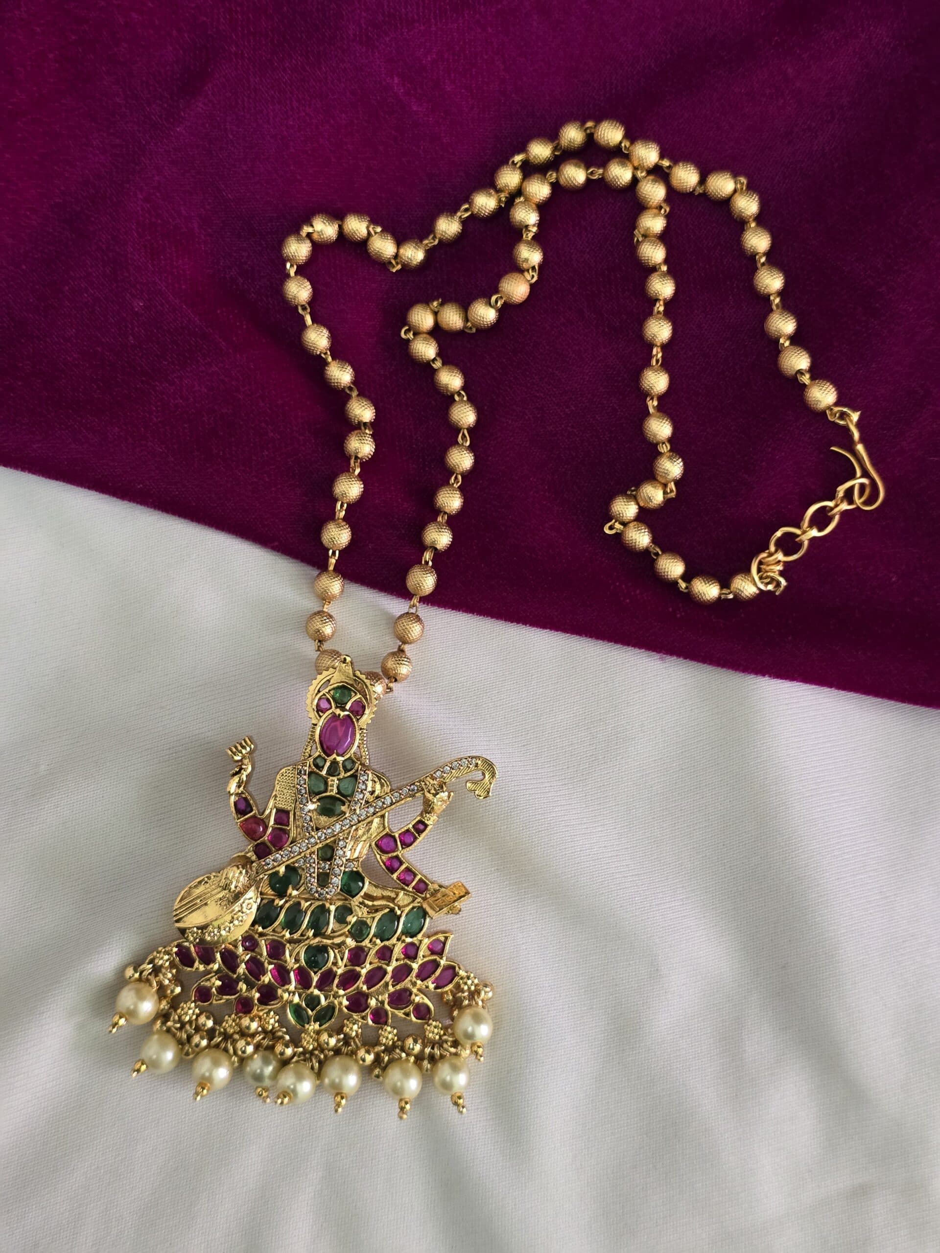 Premium quality ruby and emerald ball chain