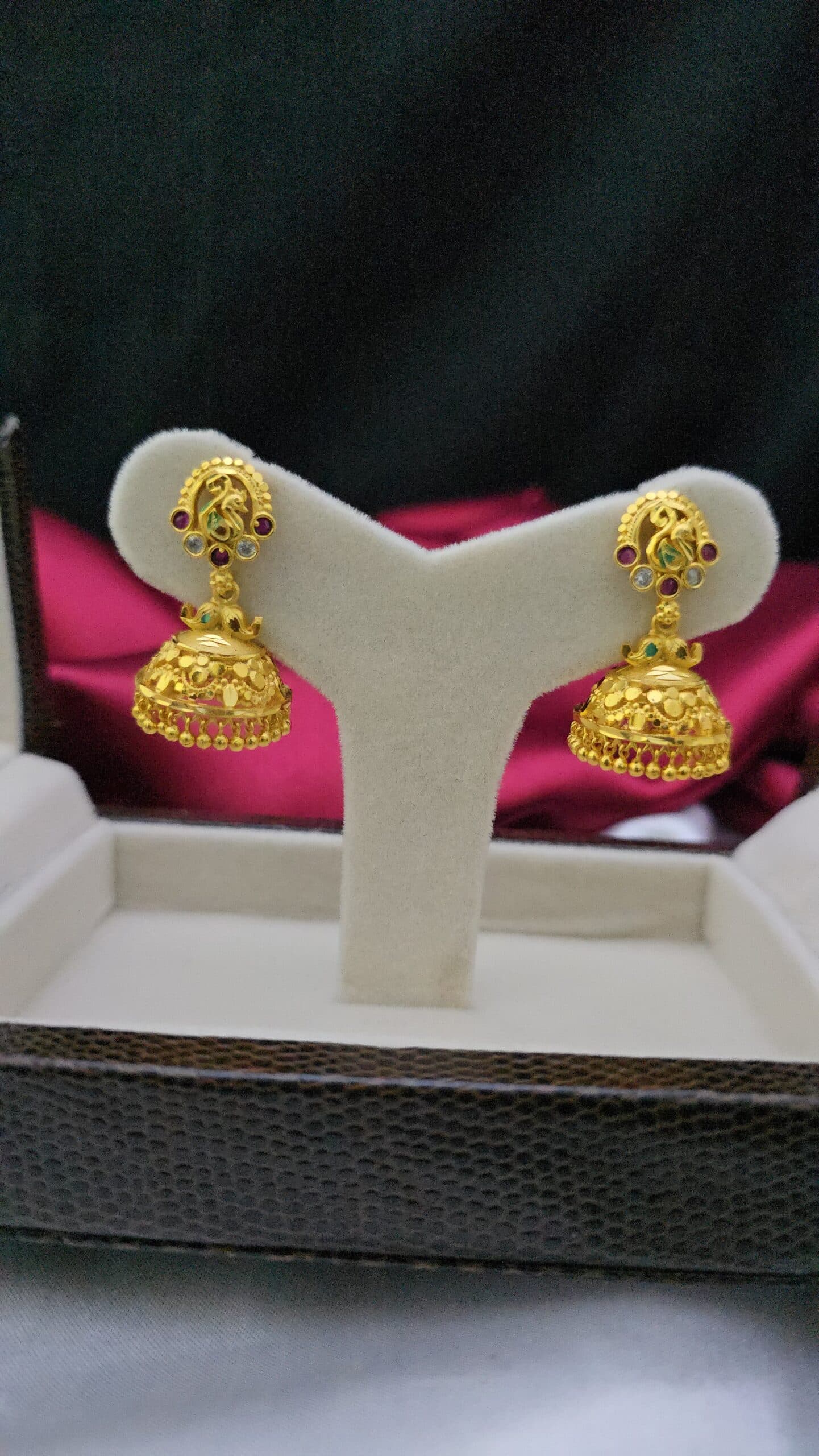 Premium foaming ad peacock jhumka