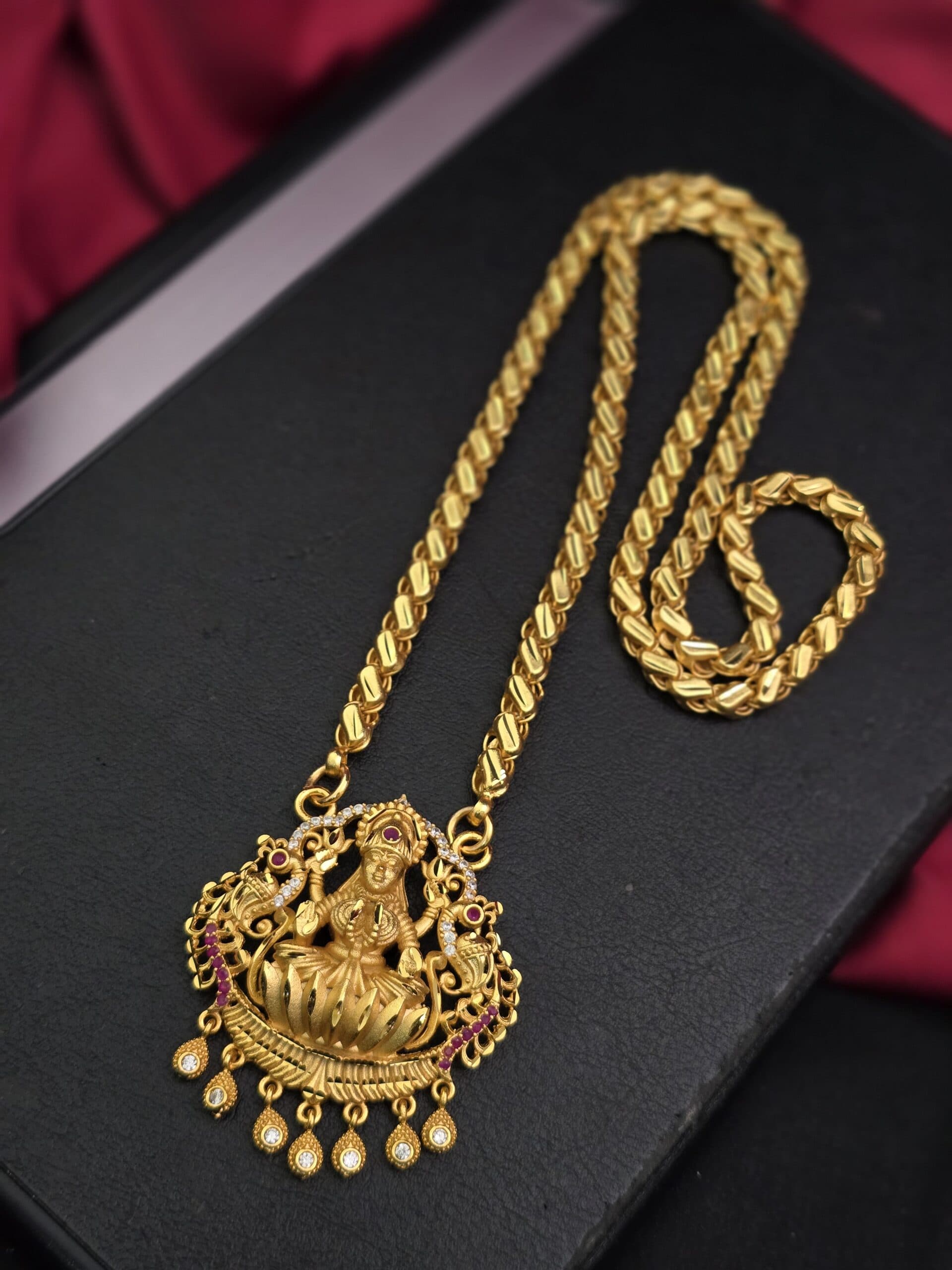 28 inches foaming nagas dollar chain