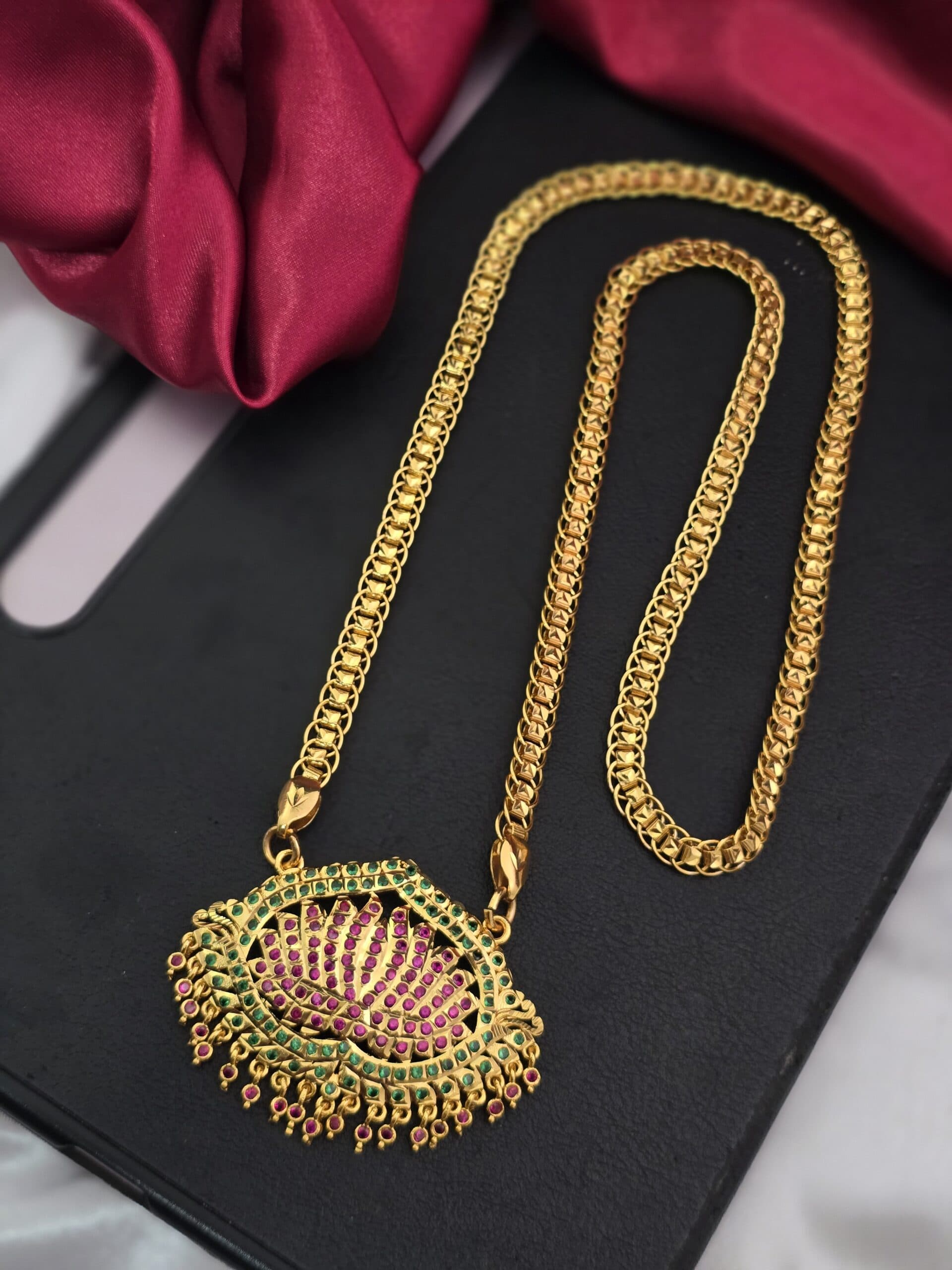 Premium 28 inches foaming ad lotus dollar chain