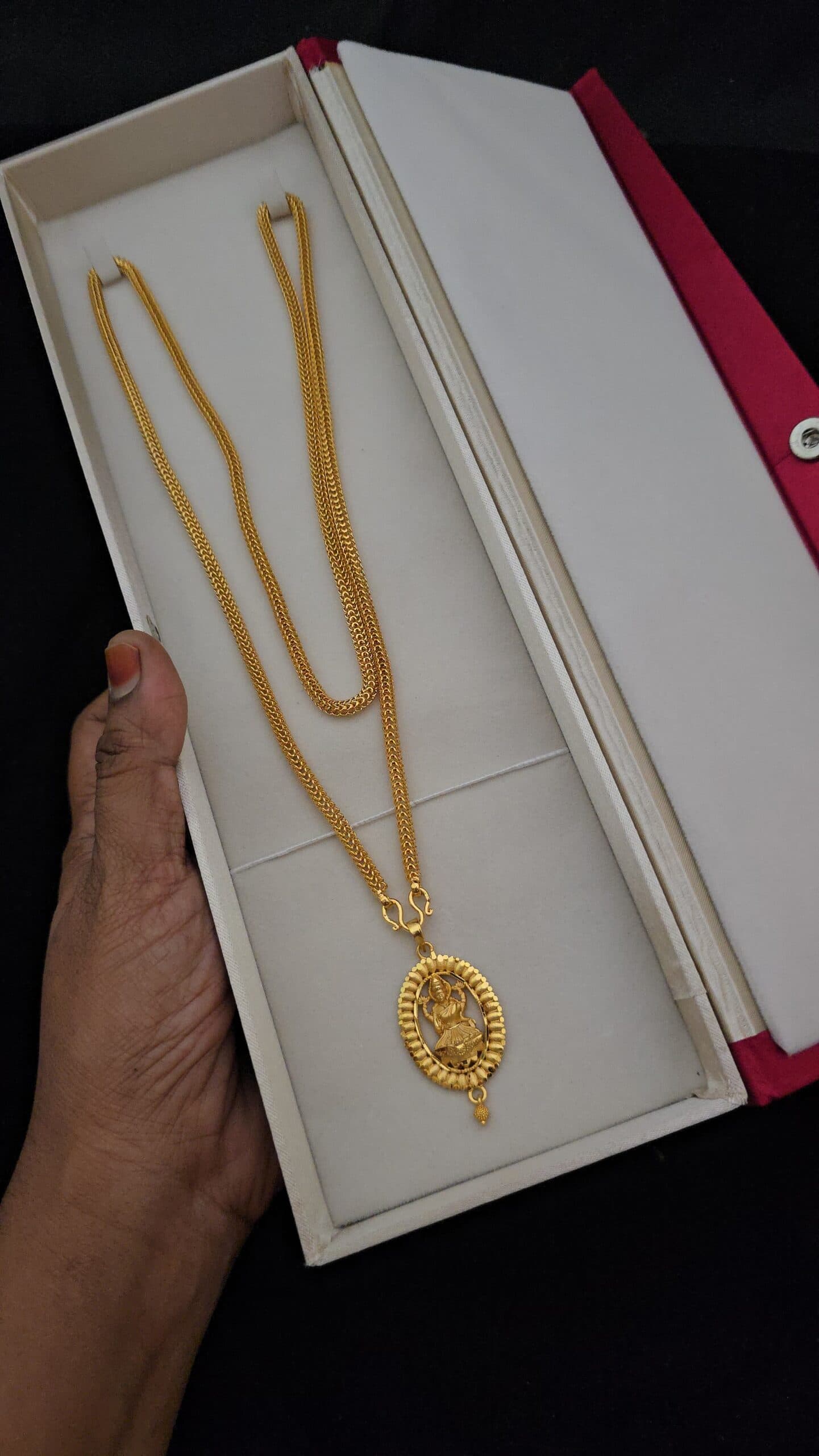 Premium foaming 32 inches dollar chain comes net chain