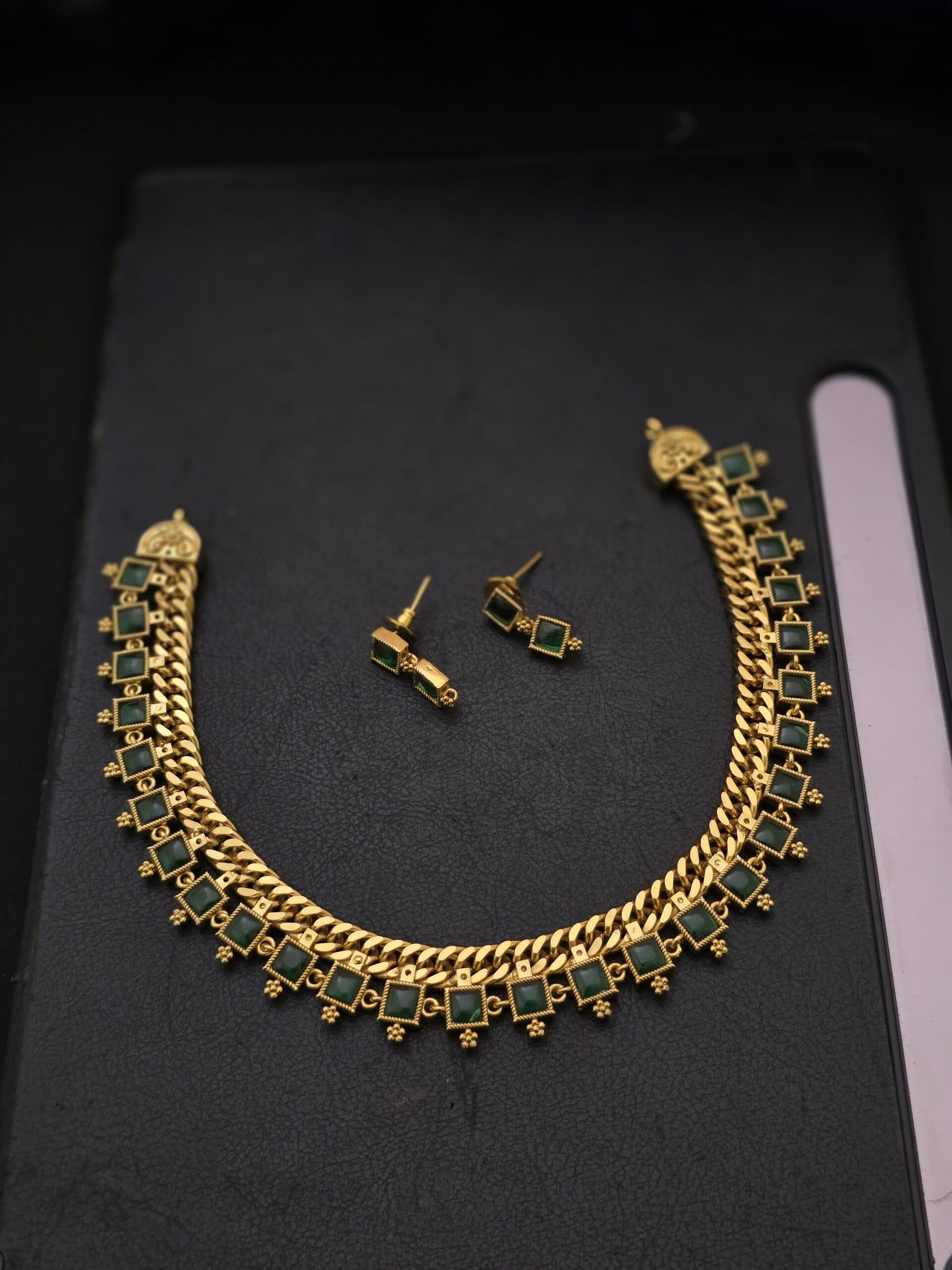 Premium Matt kemp emerald necklace look real gold tone