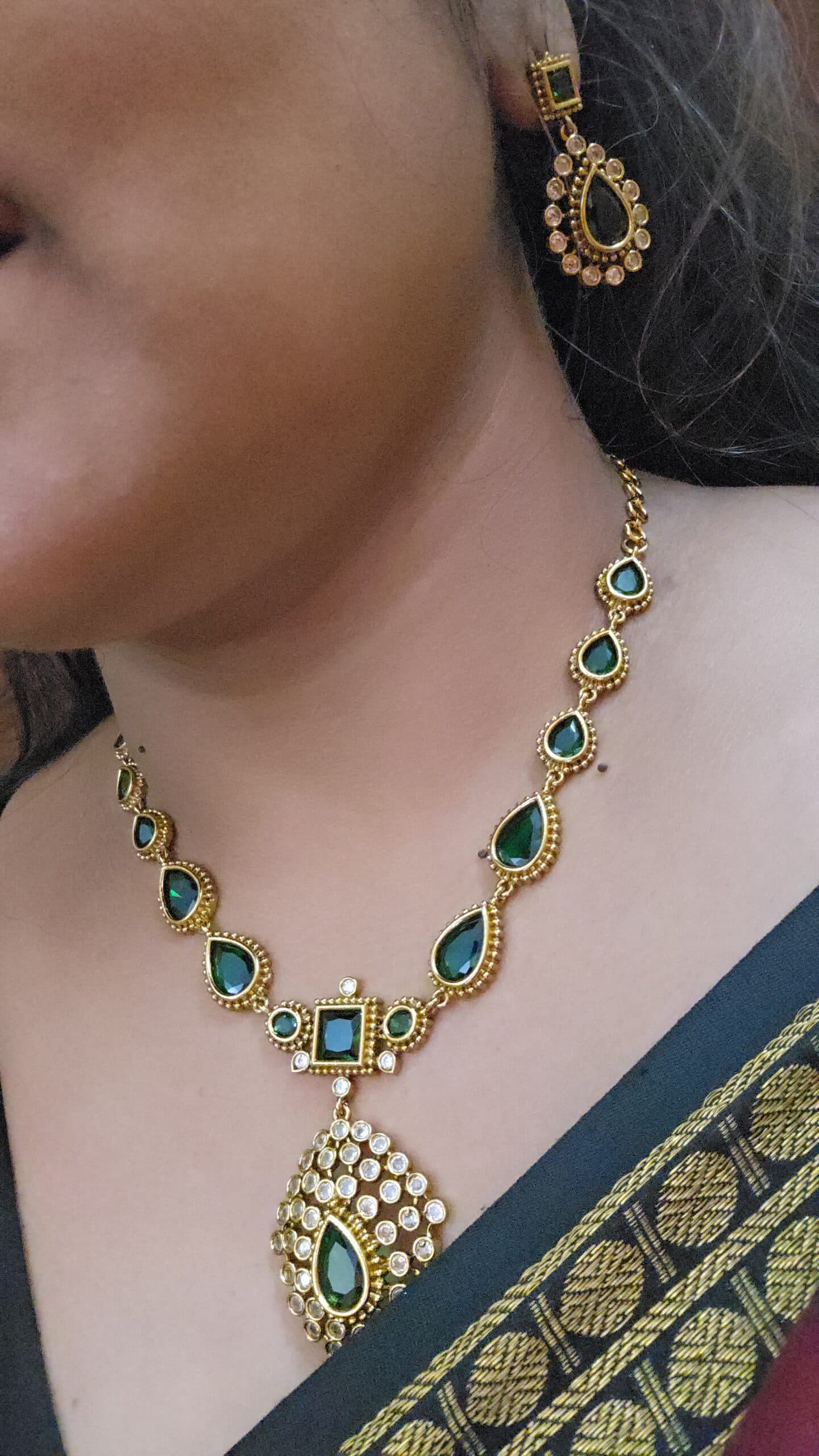 Premium emerald celebrity inspired necklace with stud