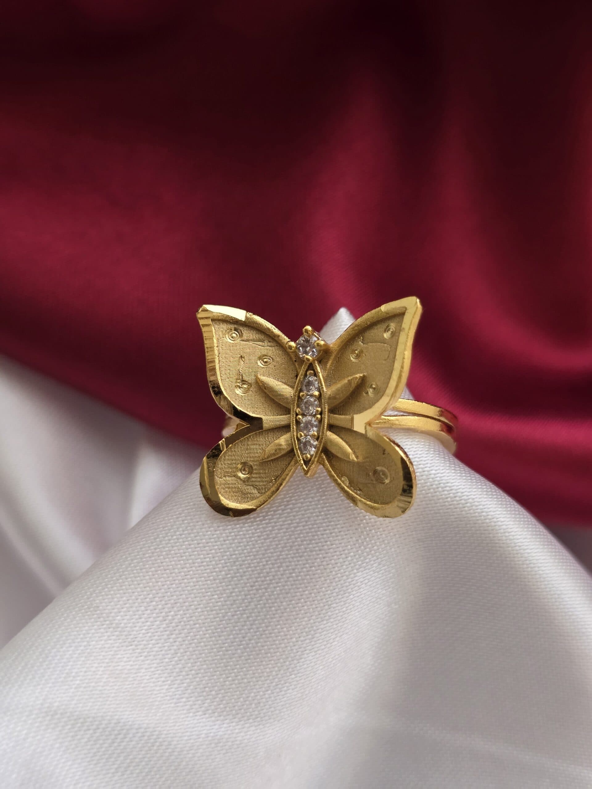 Premium foaming ad butterfly ring