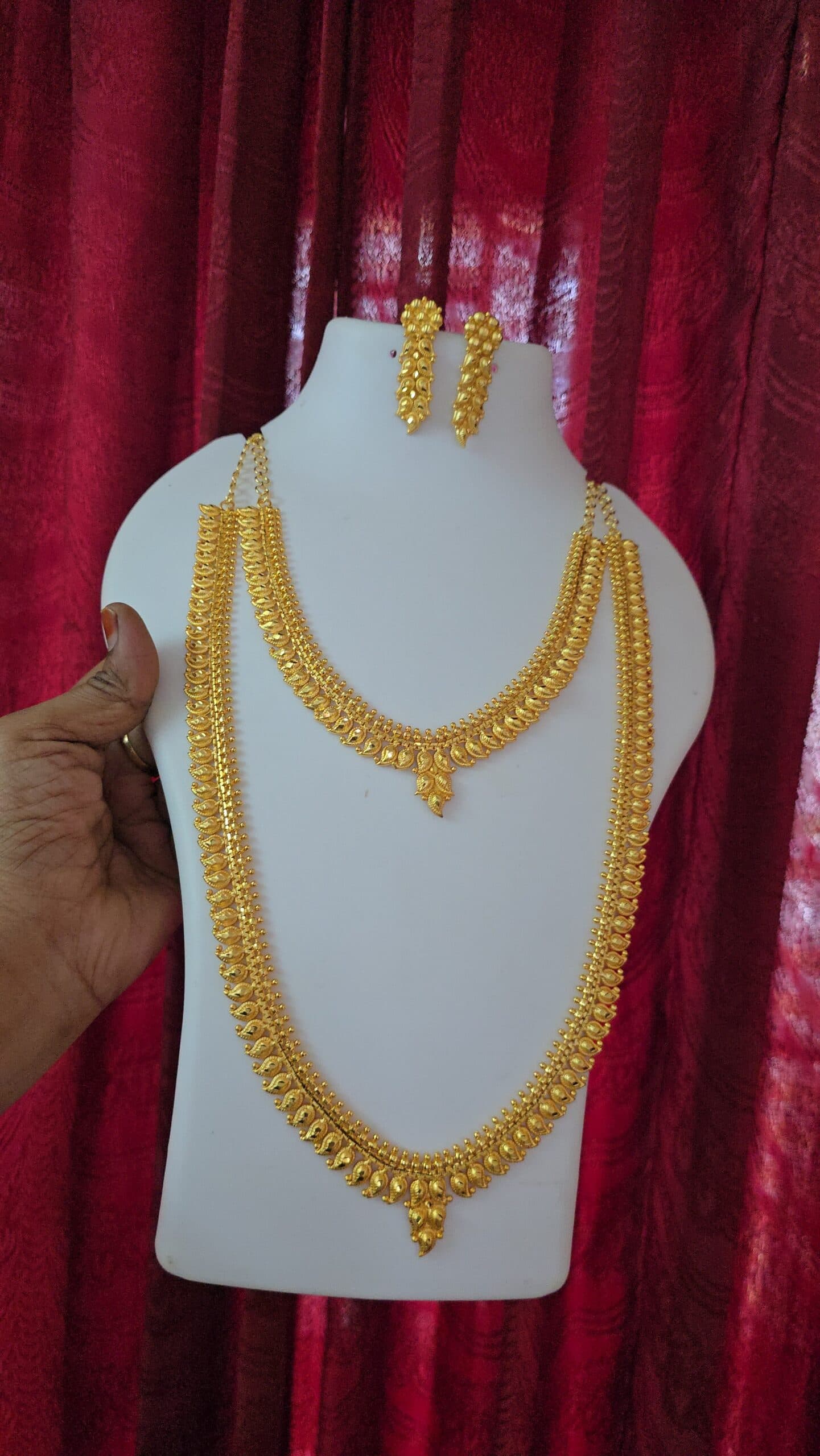 Premium foaming wedding mullai combo necklace haram comes with stud