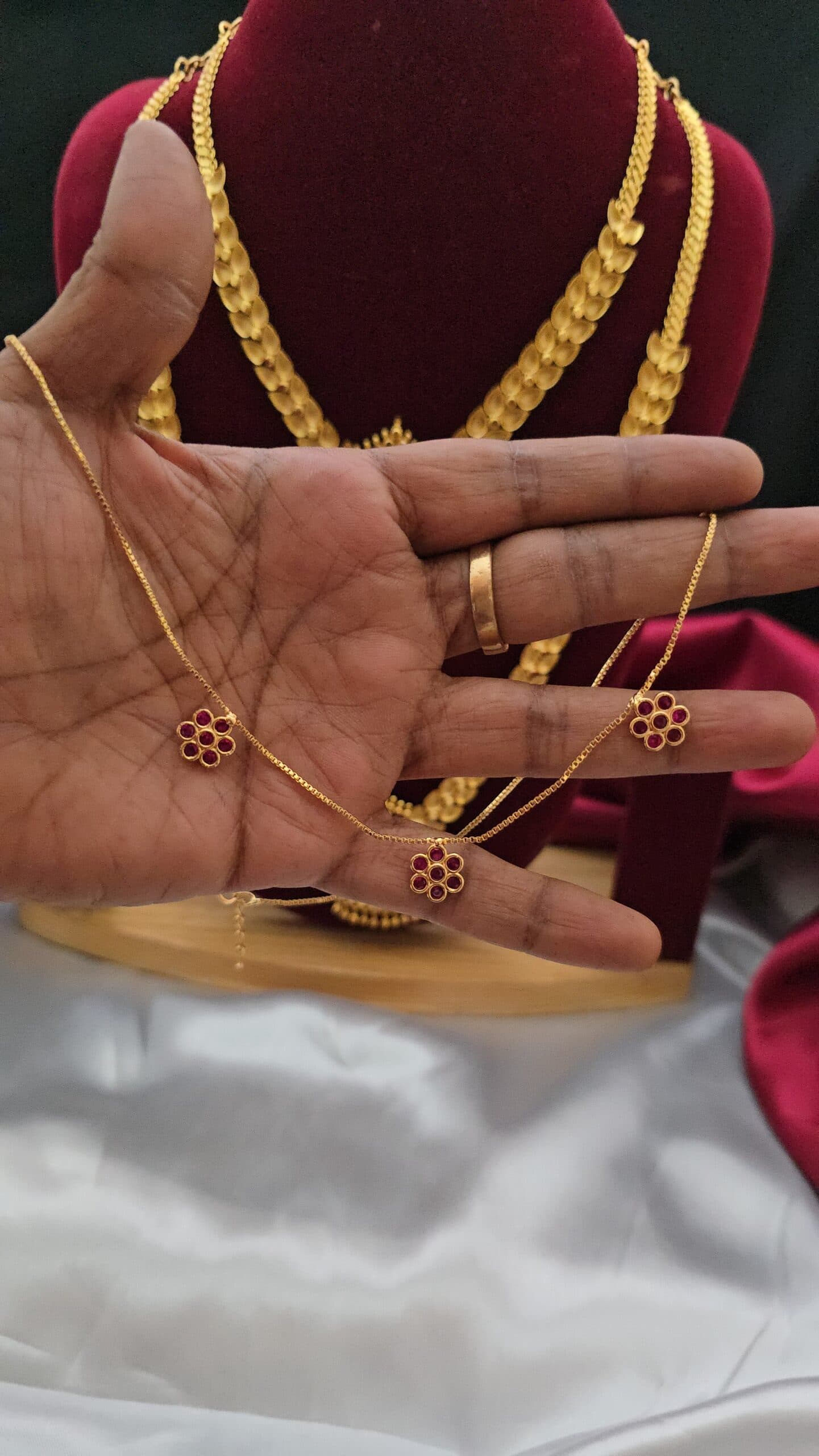 Premium foaming ruby kemp necklace