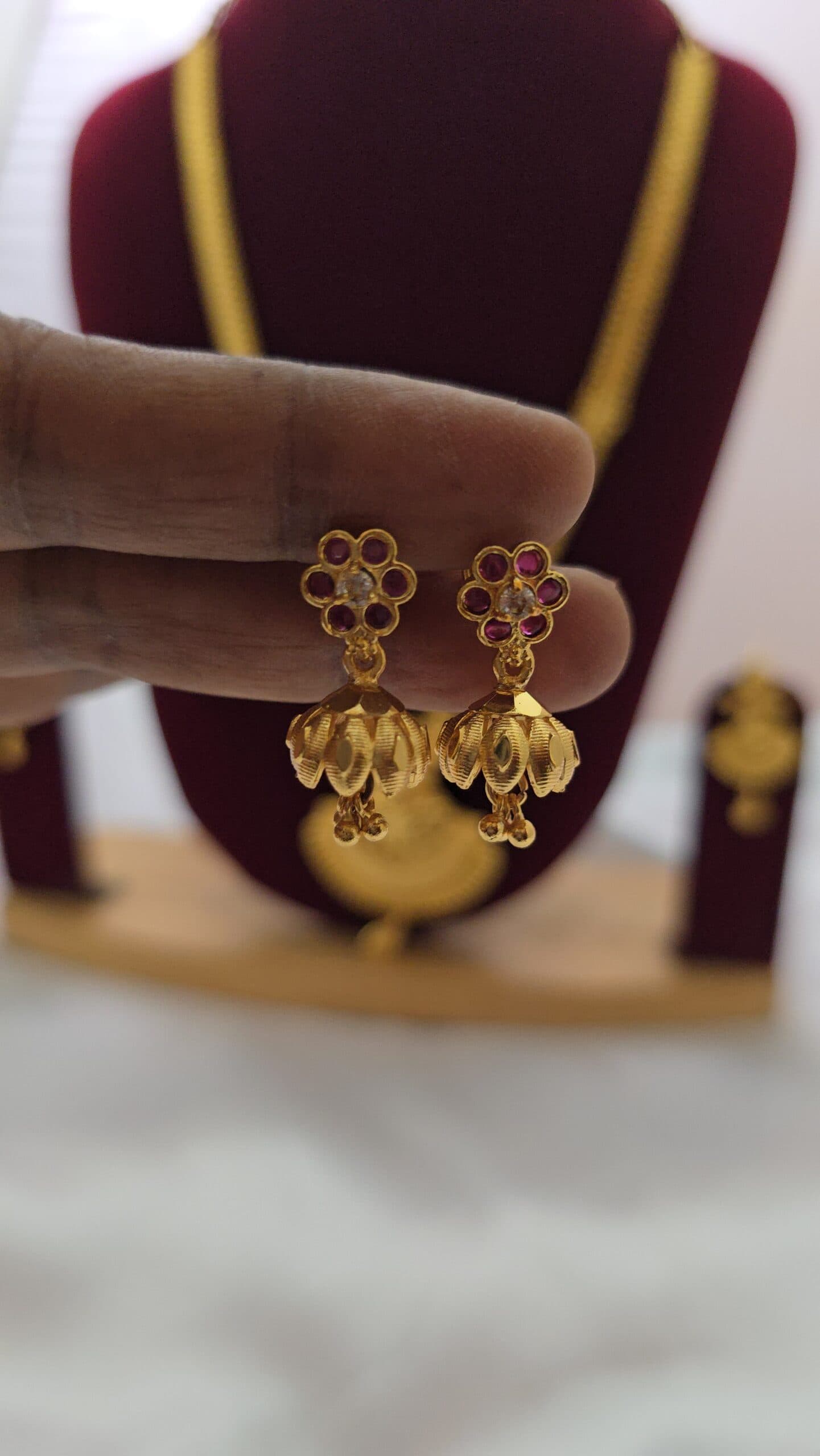 Premium foaming Ruby kemp jhumka