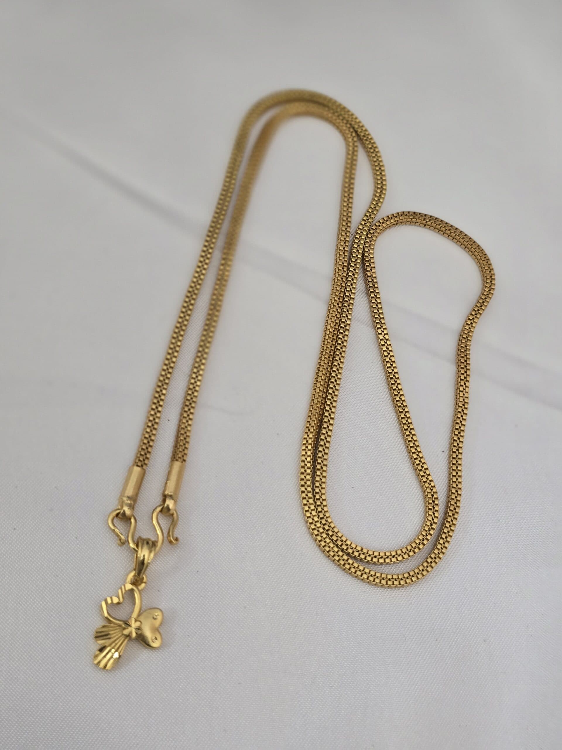 Premium foaming 18 inches ribbon dollar chain