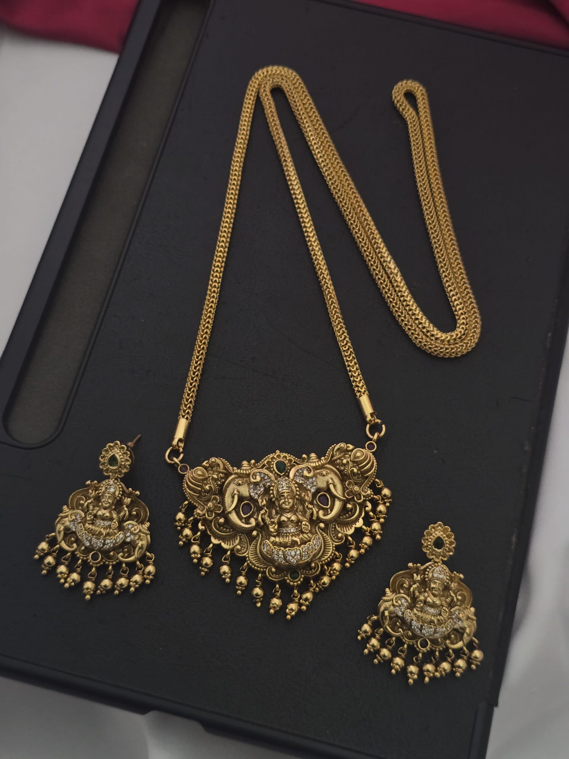 Premium AD matt lakshmi dollar chain comes 32 inch