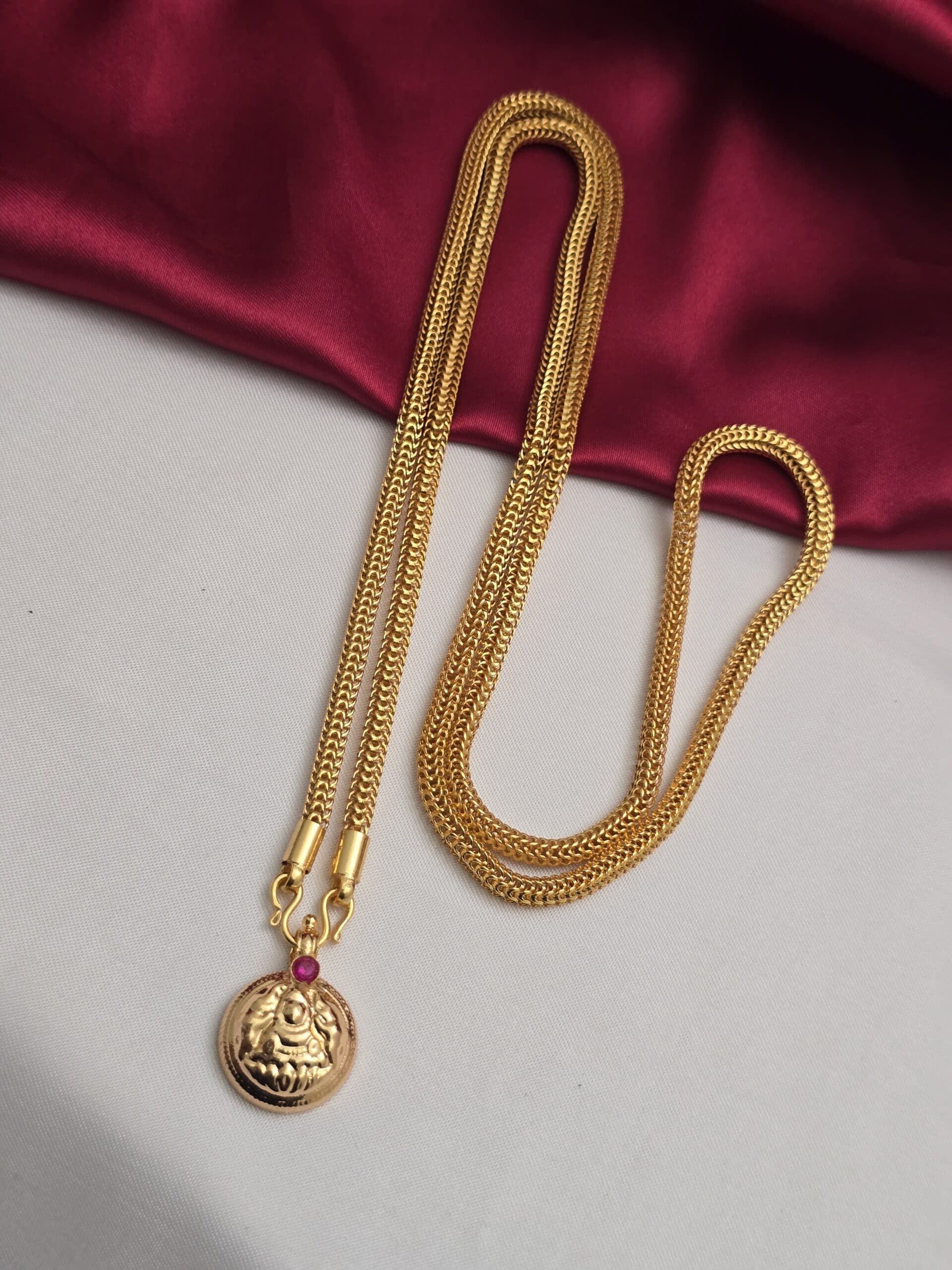 Premium foaming 32 inches ruby lakshmi dollar chain