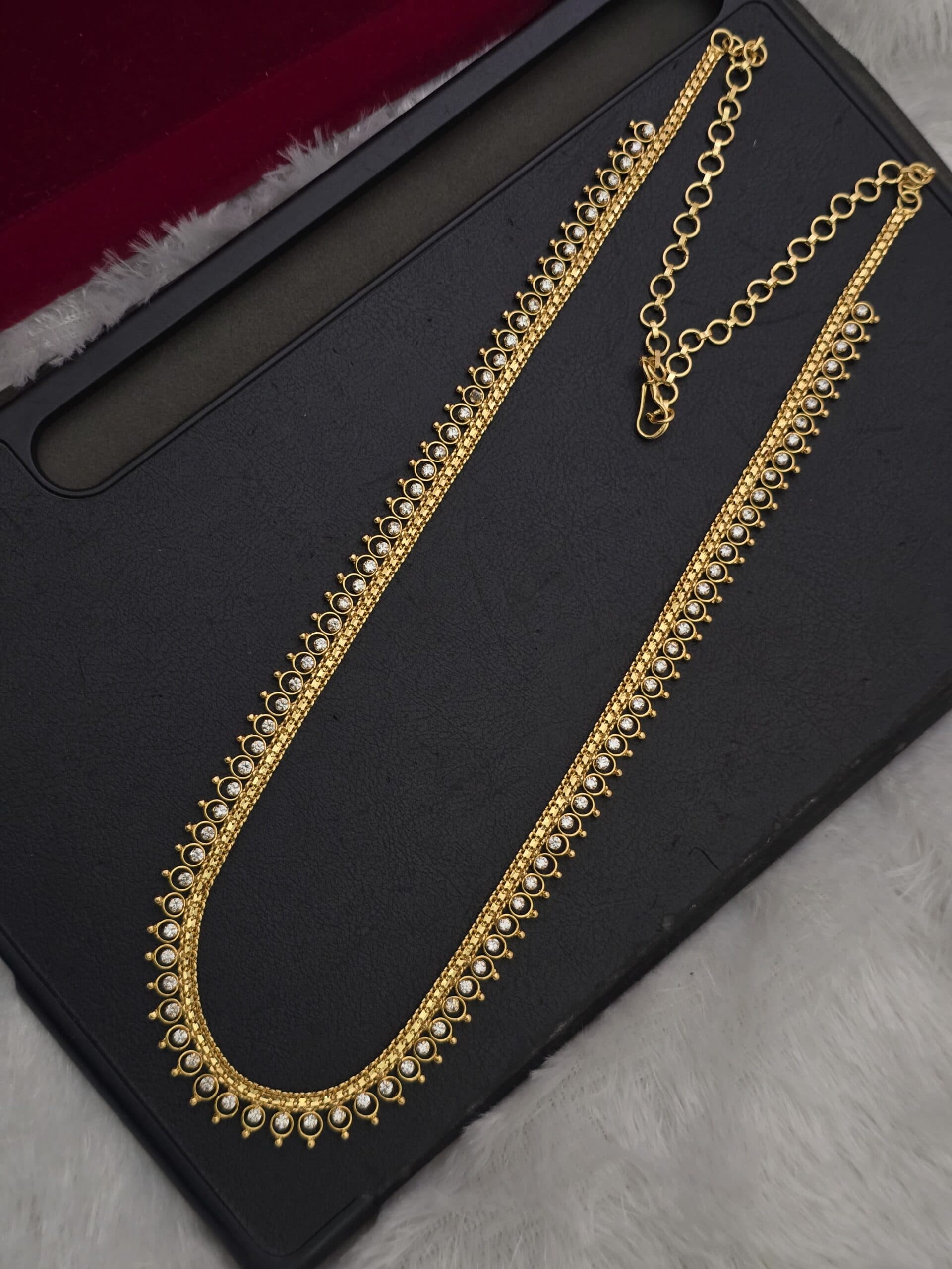 Premium ad diamond look haram