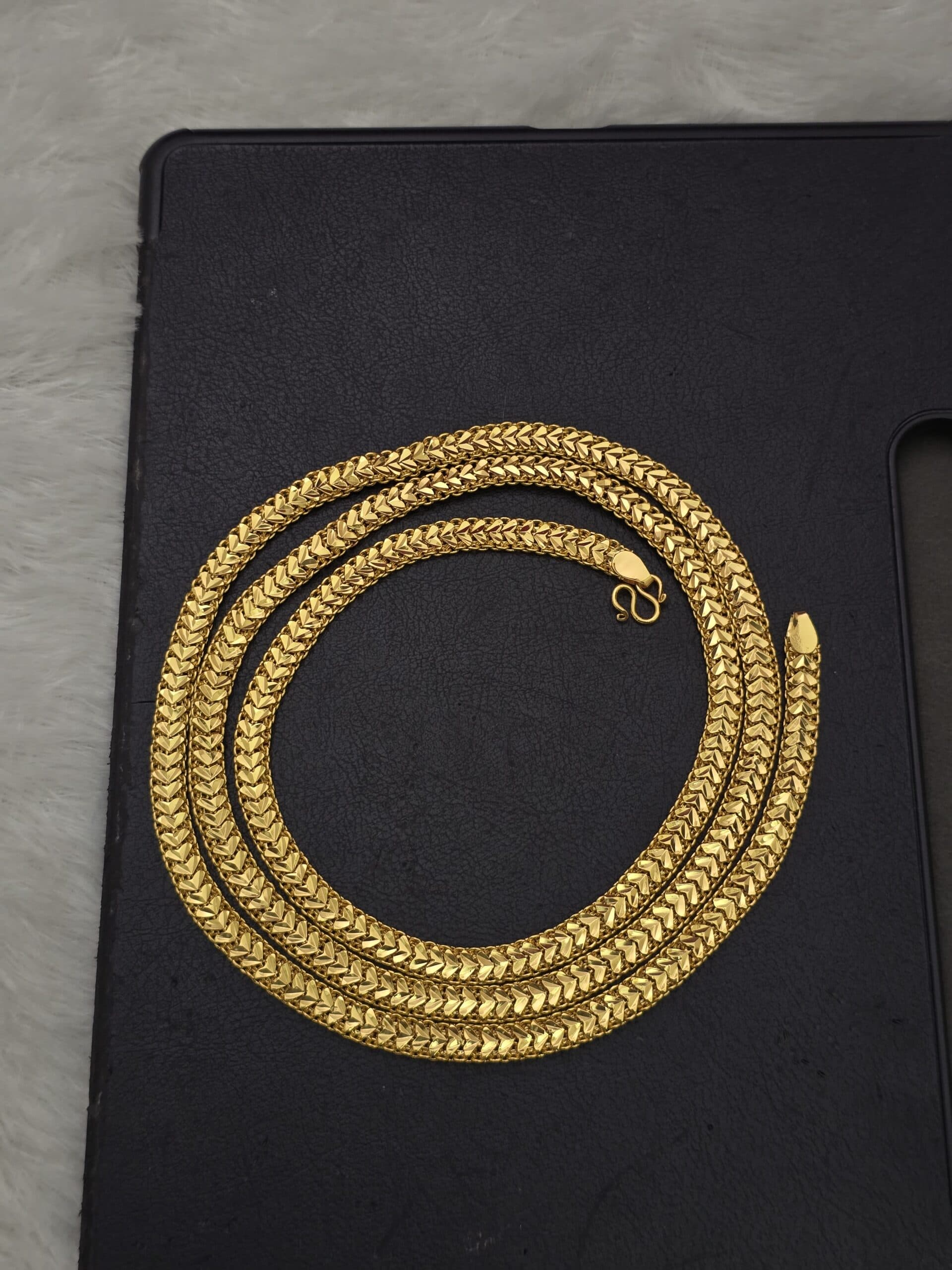 Premium foaming 36 inches heart chain