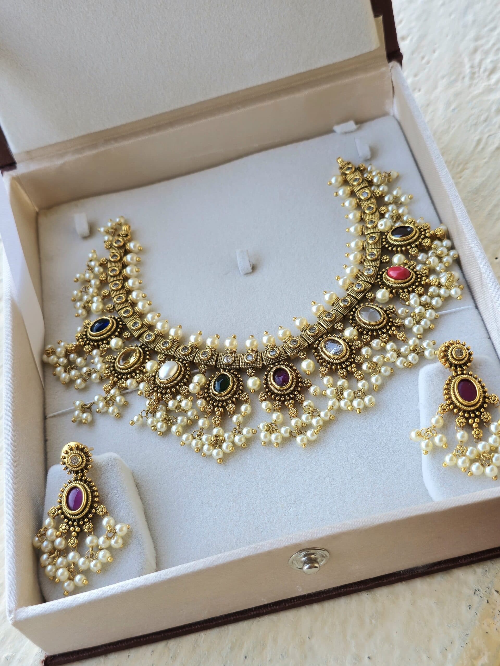 Navarathna Kuttabusalu Necklace