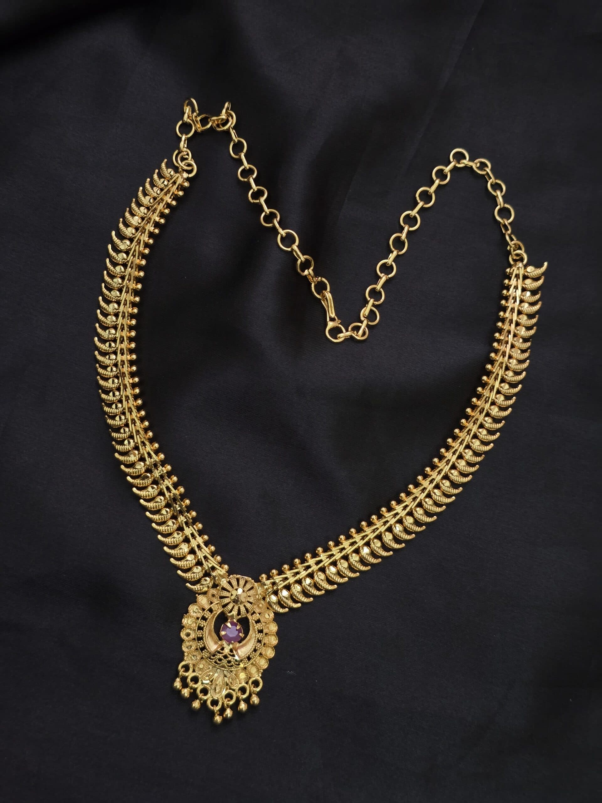 Premium foaming lakshmi necklace