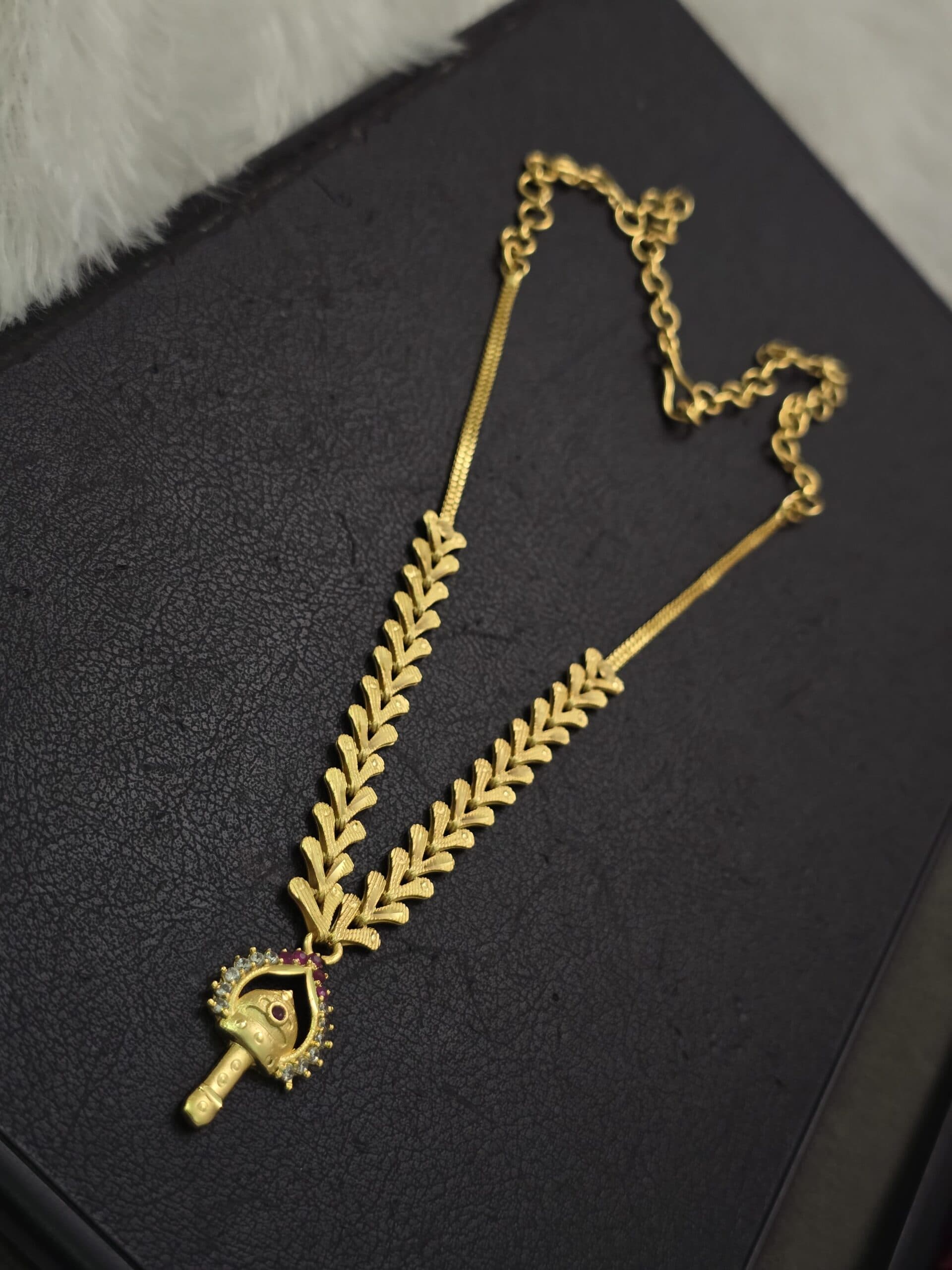 Premium foaming AD stone VEL necklace
