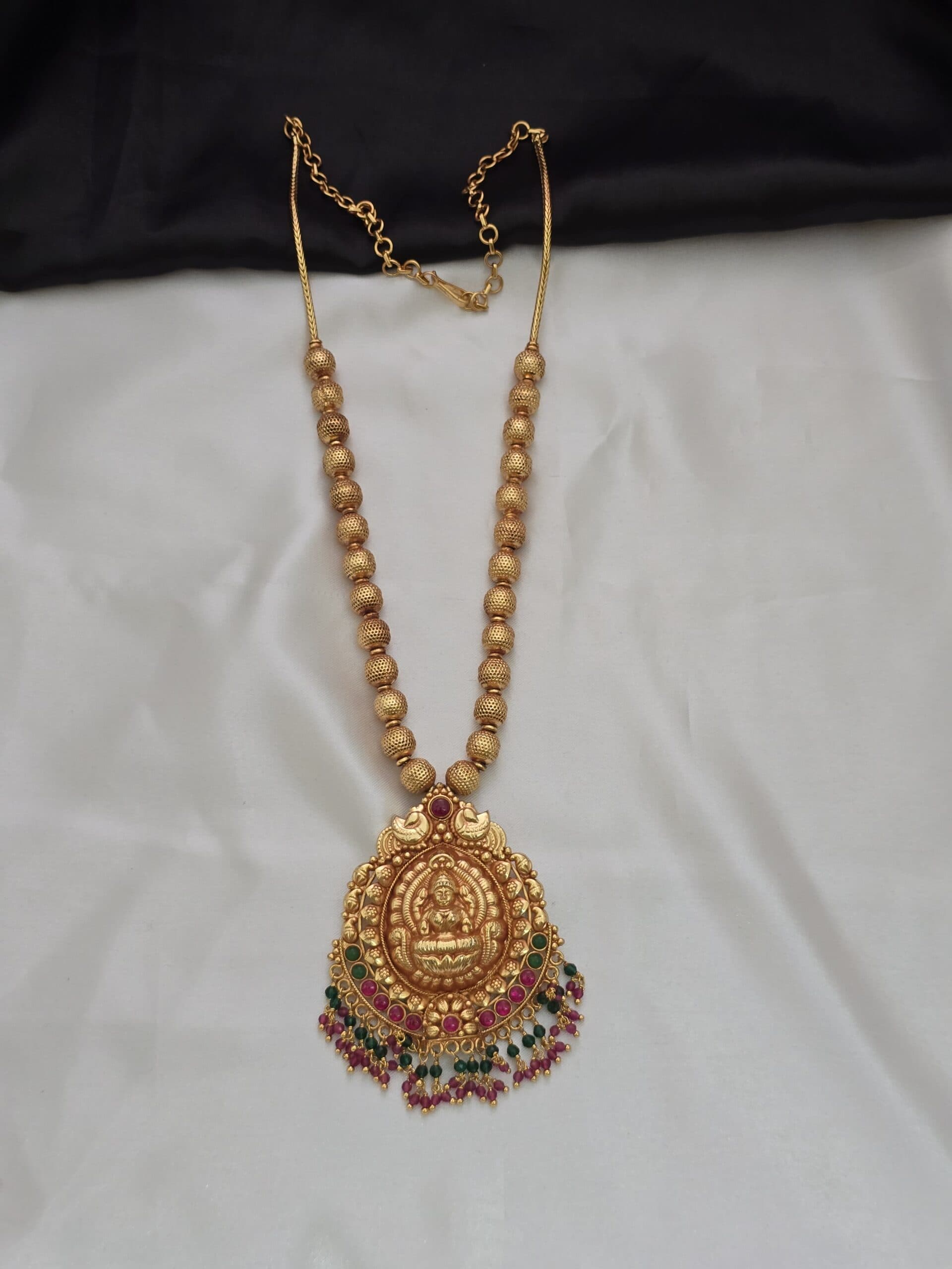 Premium foaming lakshmi stone necklace