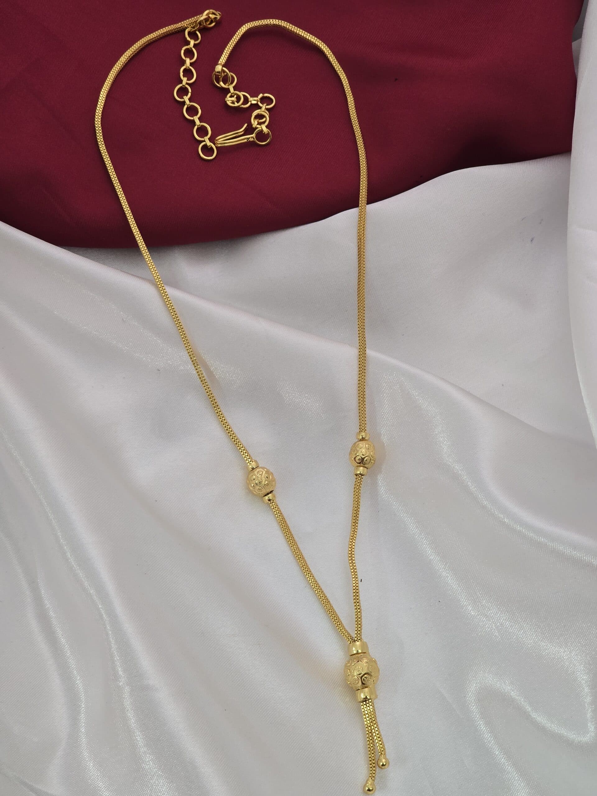 Premium foaming plain necklace