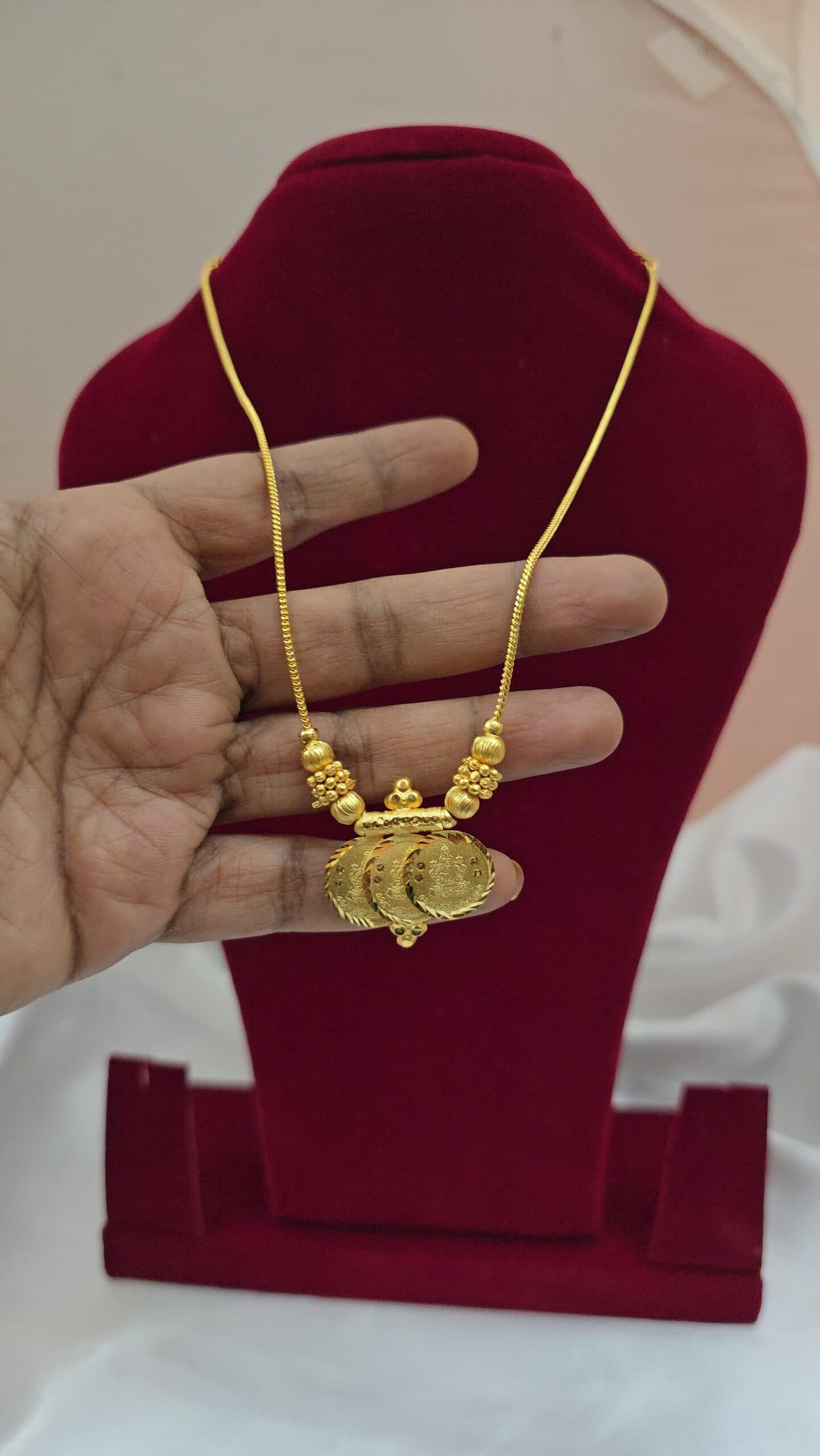Premium foaming vinayagar necklace