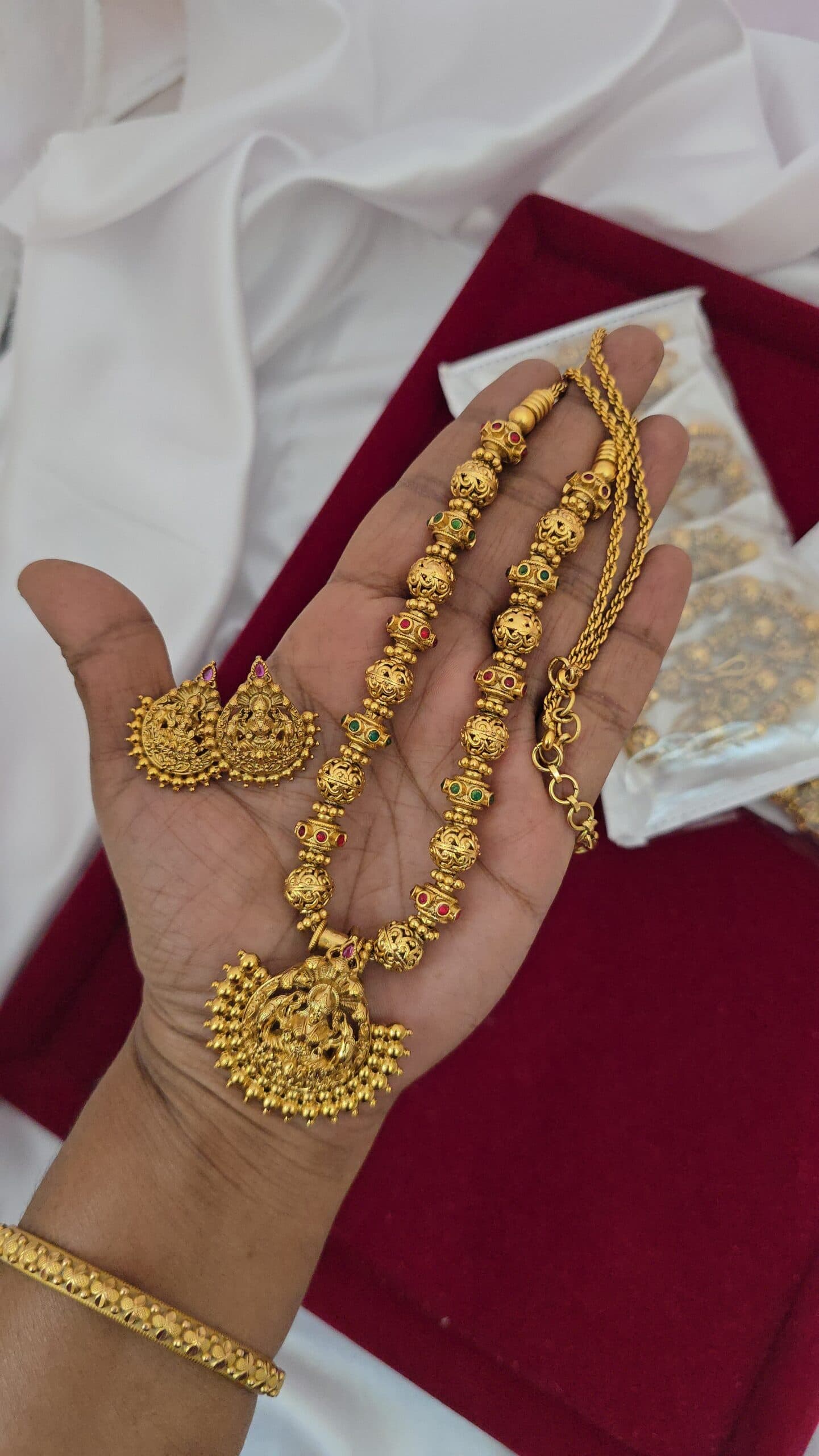 Premium mat lakshmi haram with stud