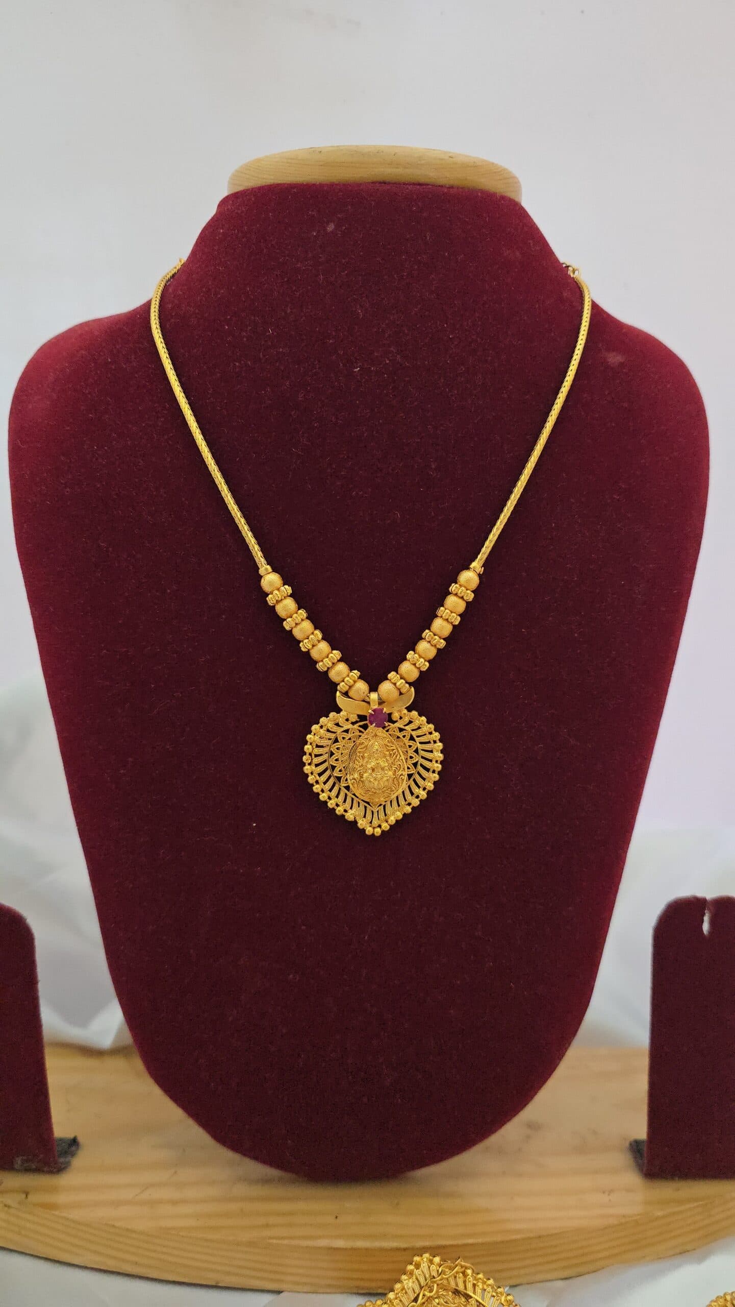 Premium foaming stone lakshmi necklace