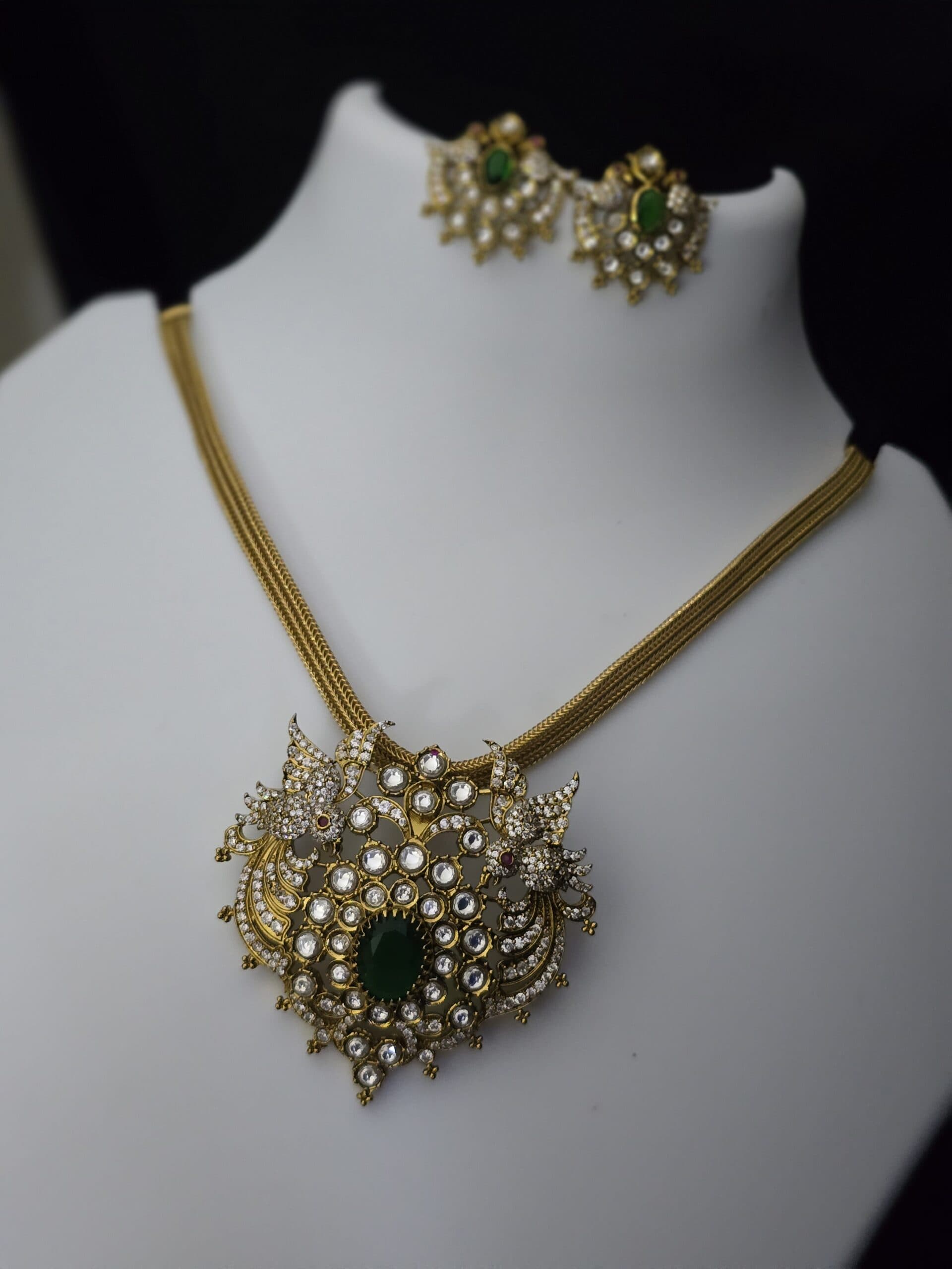 Premium quality ad matt necklace wirh victorian polished